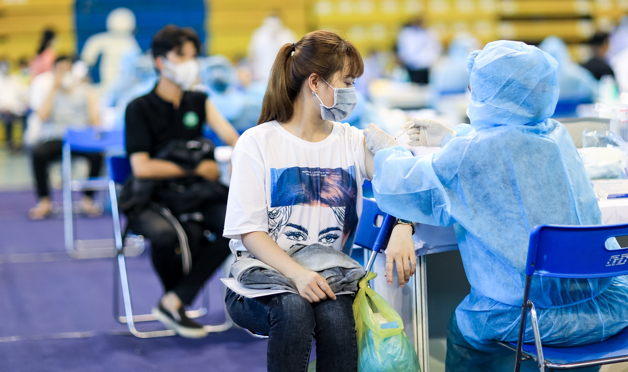 tim nguoi tung den Bach Hoa Xanh anh 2