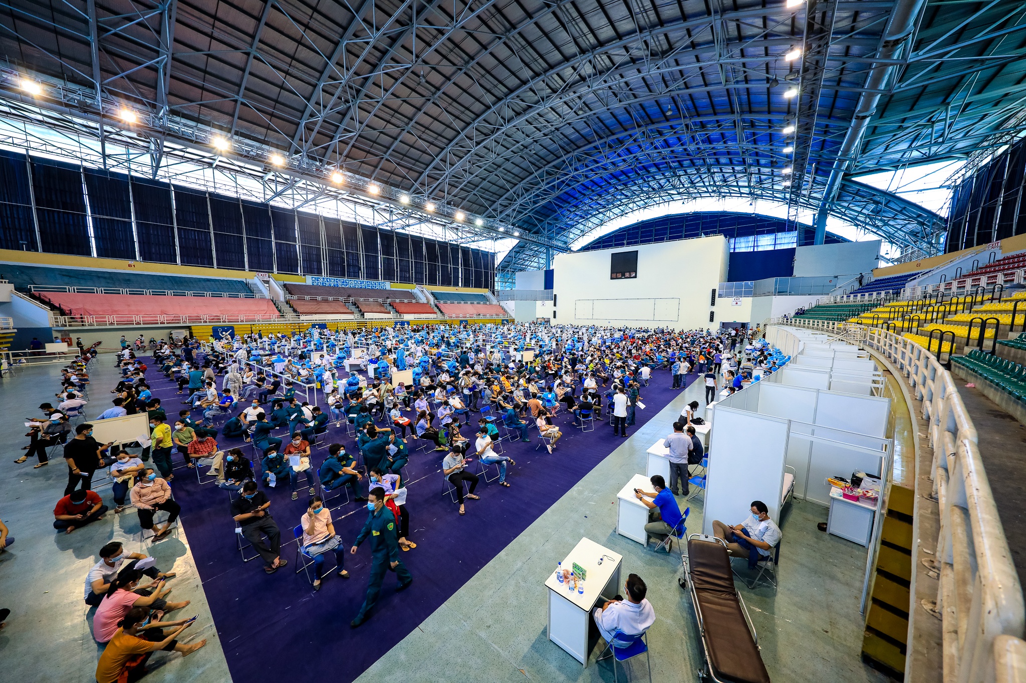 tim nguoi tung tiep xuc can bo cong an phuong 12 quan 11 anh 1