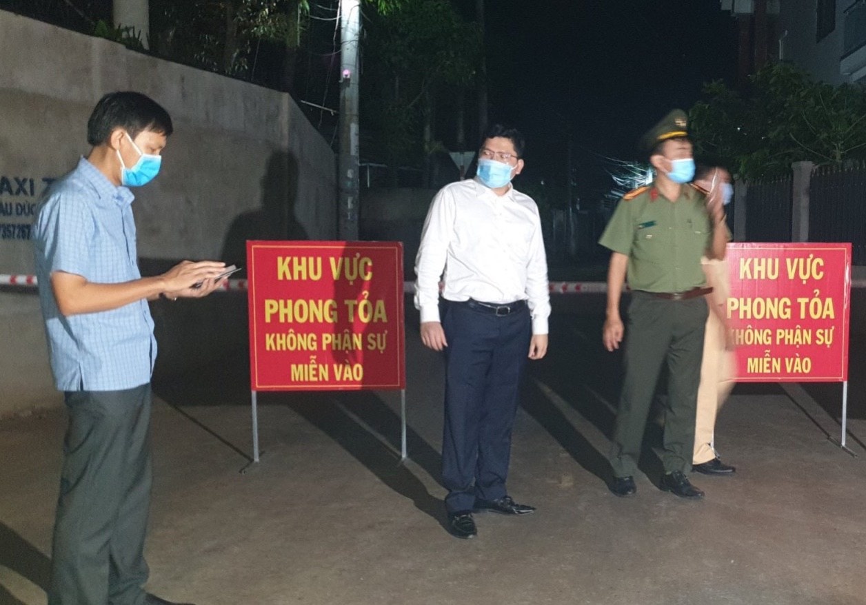 Hai ca nhiem nCoV o Ba Ria - Vung Tau thuong len TP.HCM mua hai san hinh anh