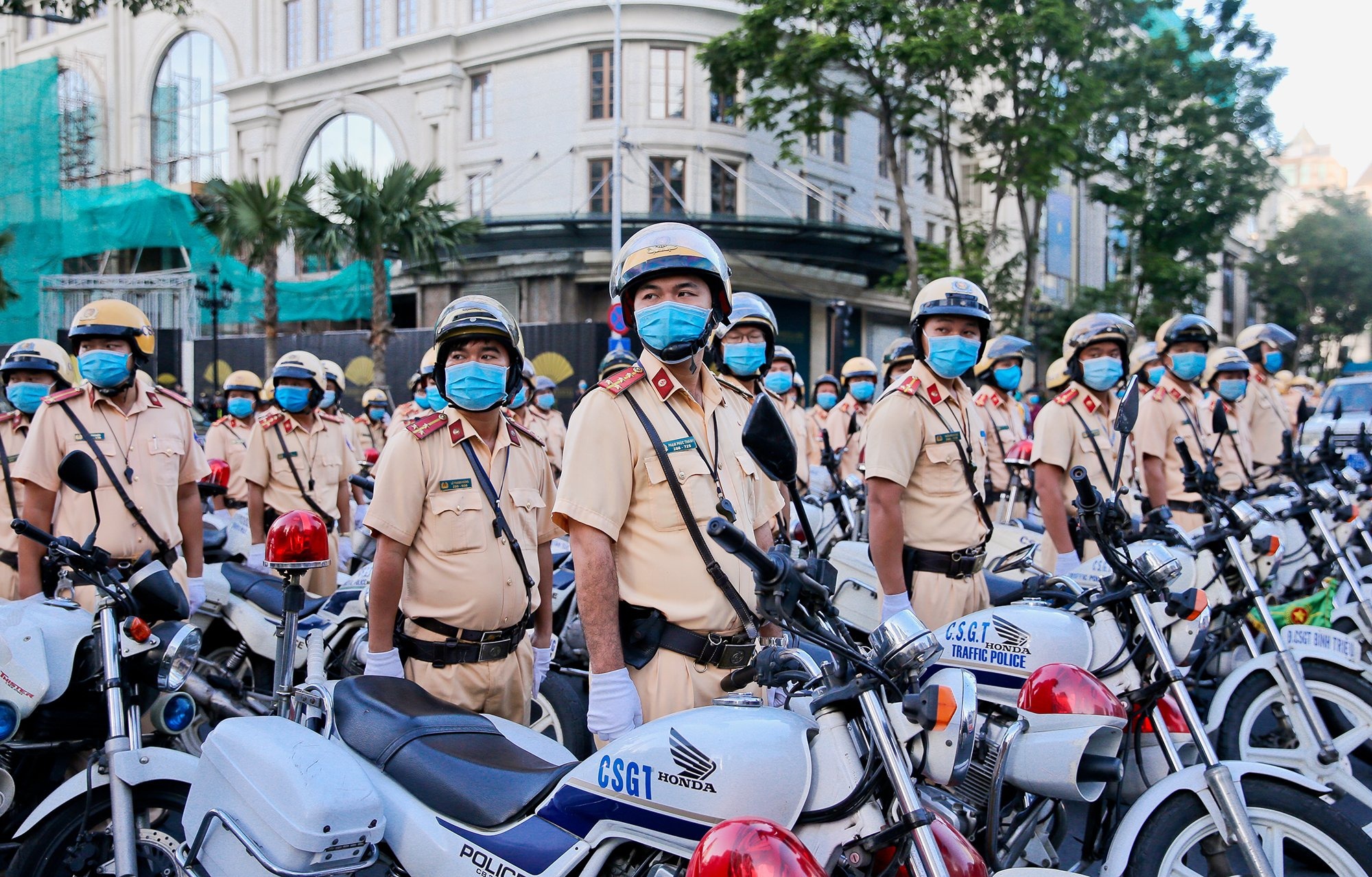 Co quan Nha nuoc o TP.HCM bo tri khong qua 1/3 so can bo o tru so hinh anh