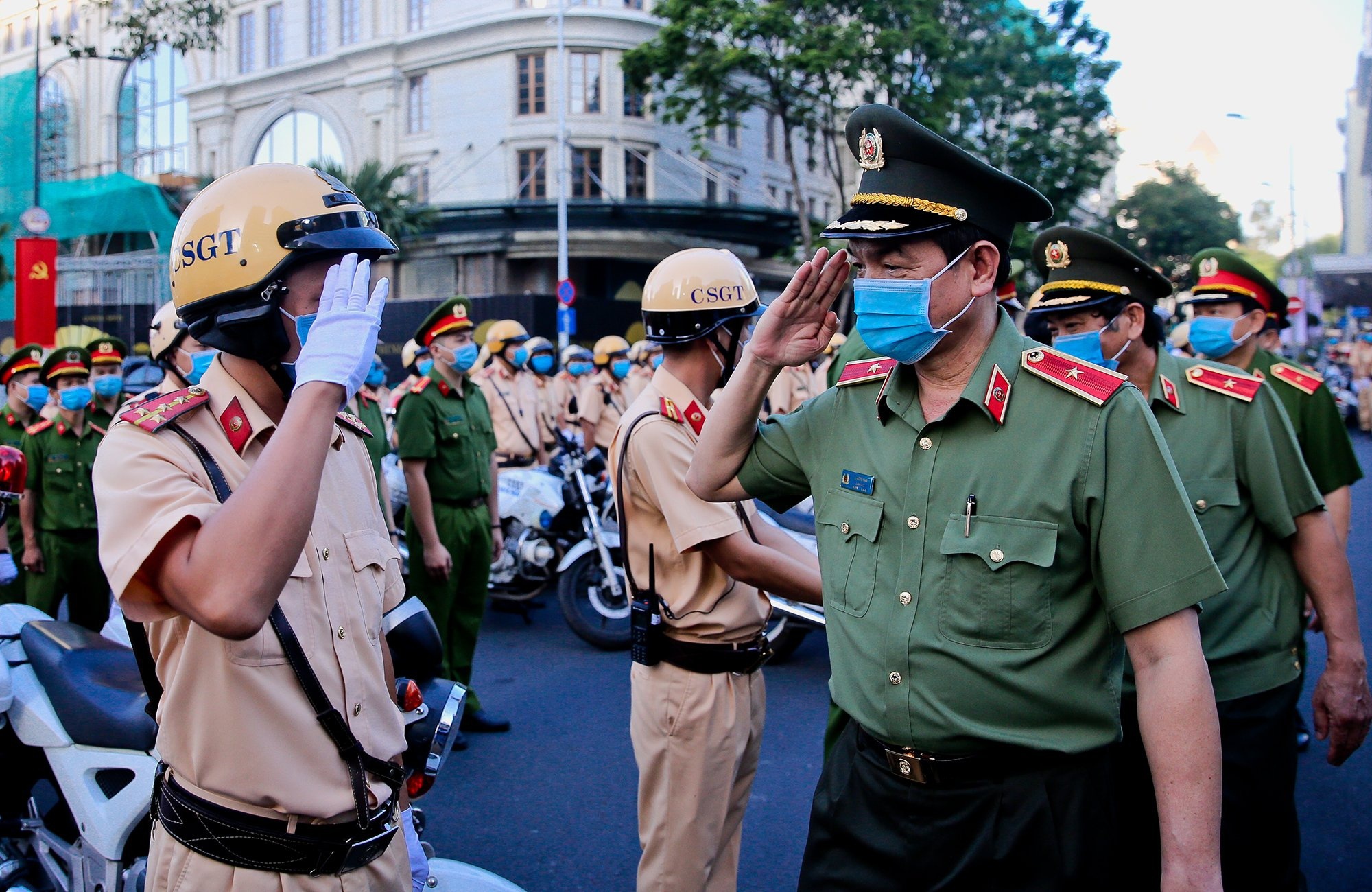 Co quan o TP.HCM lam viec the nao trong thoi gian ap dung Chi thi 16 anh 1