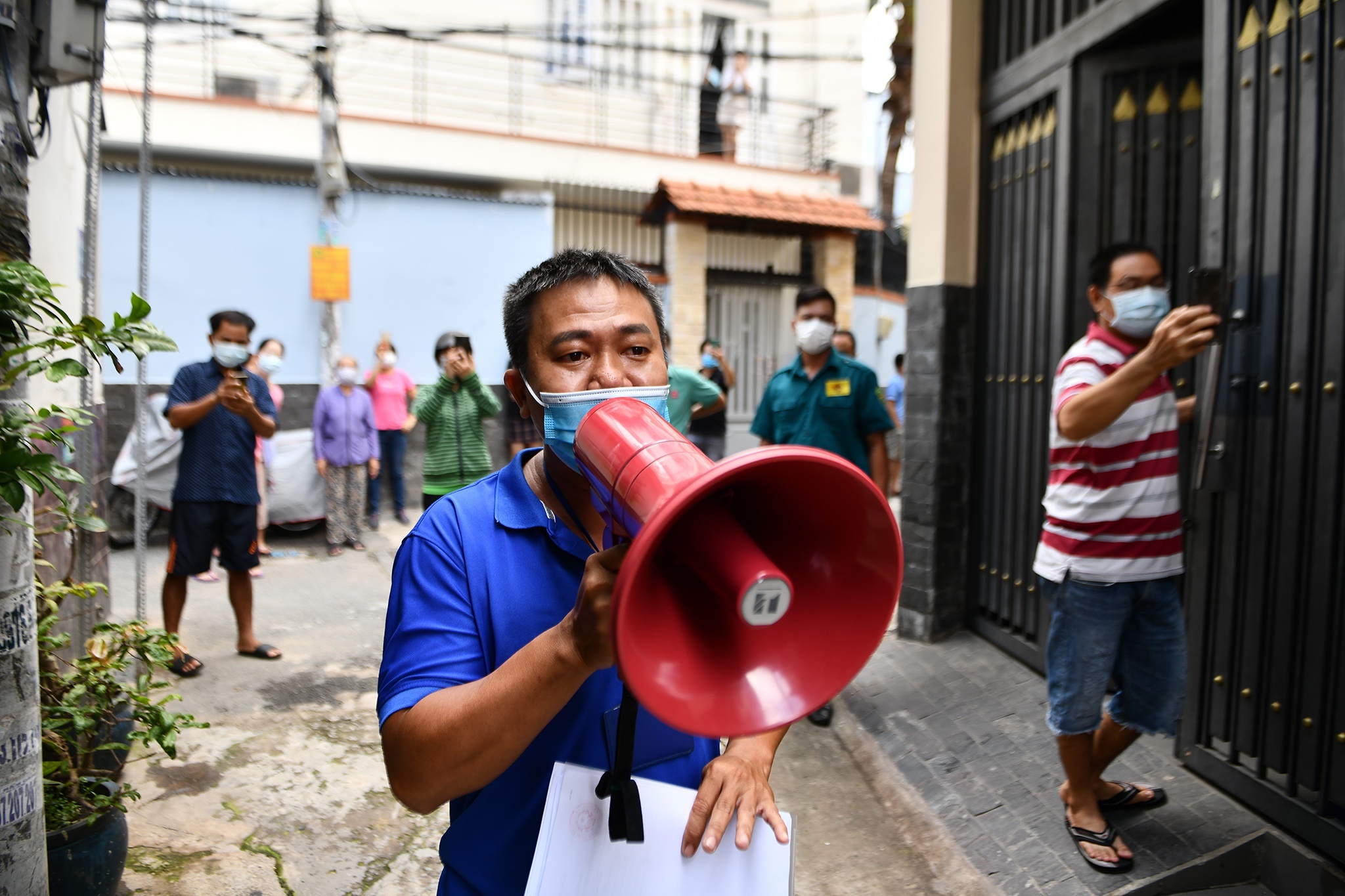 Quan Binh Tan go phong toa chung cu Ehome 3 hinh anh