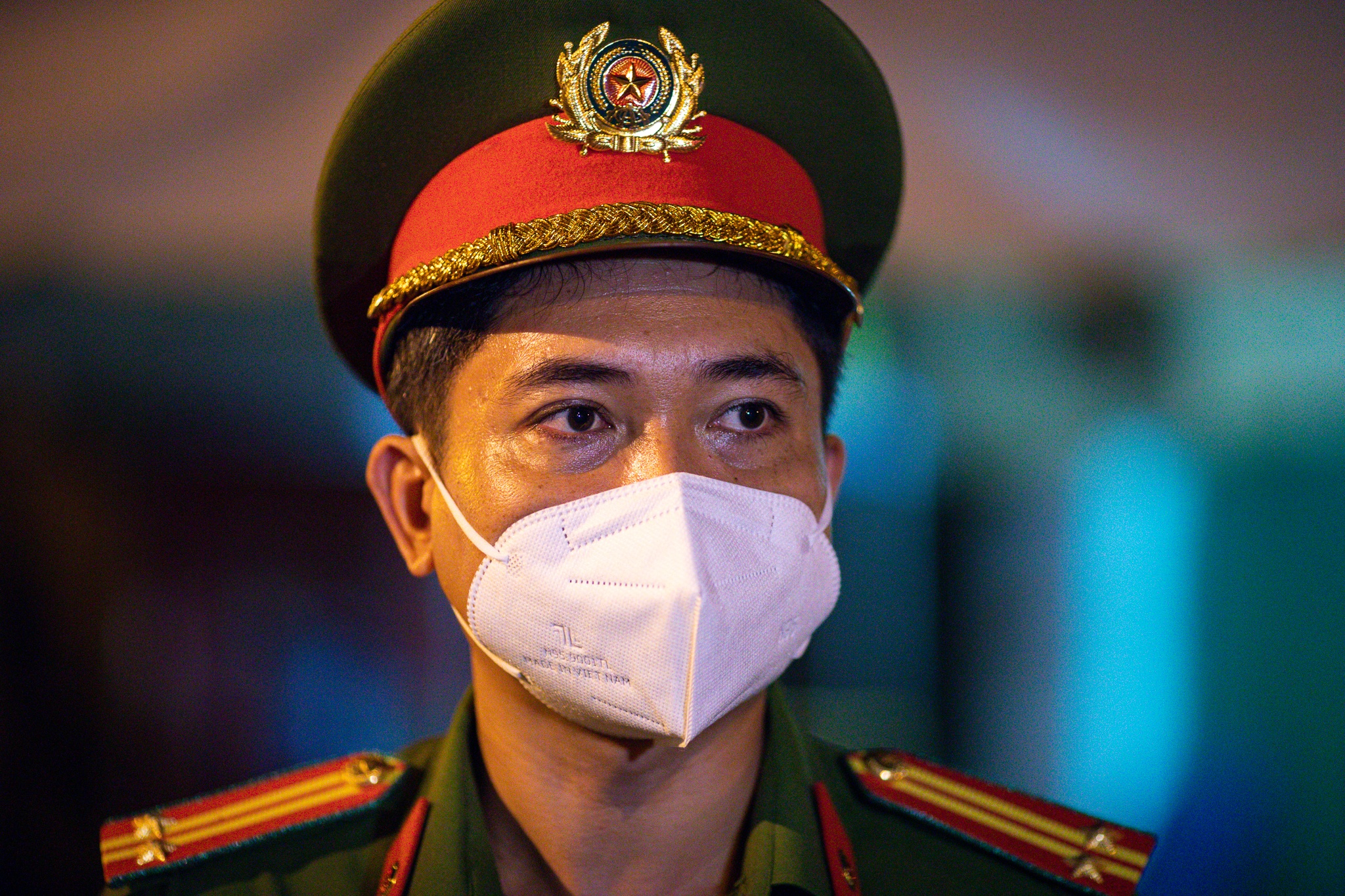 4 thang chua hen ngay ve cua nguoi linh chong dich tuyen dau TP.HCM anh 4