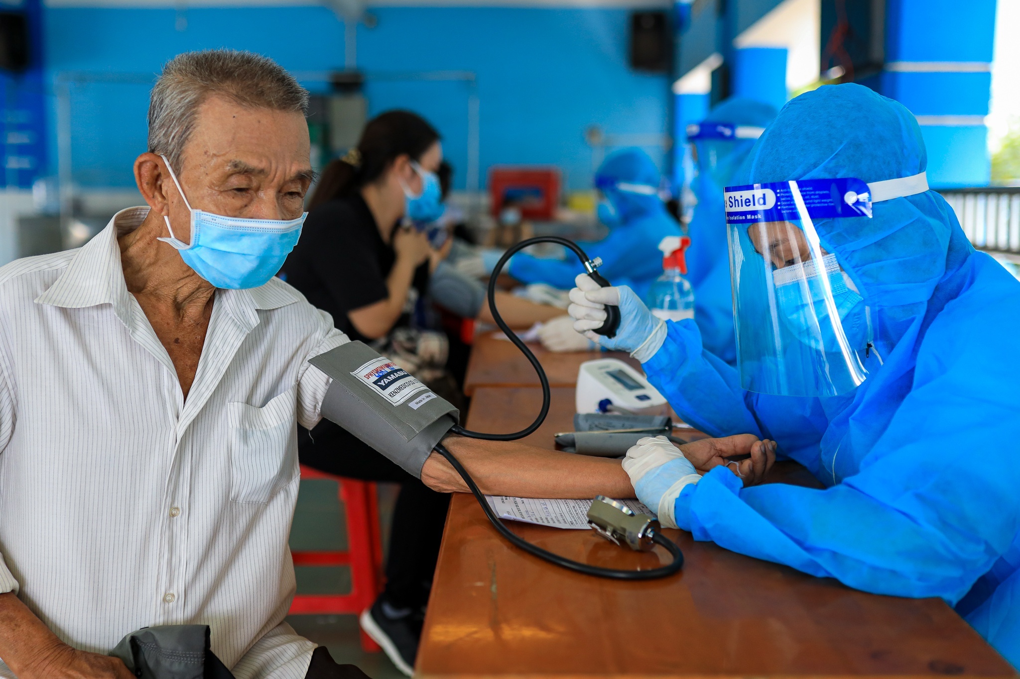 TP.HCM to chuc tiem vaccine,  xet nghiem nhu the nao sau ngay 23/8? anh 2