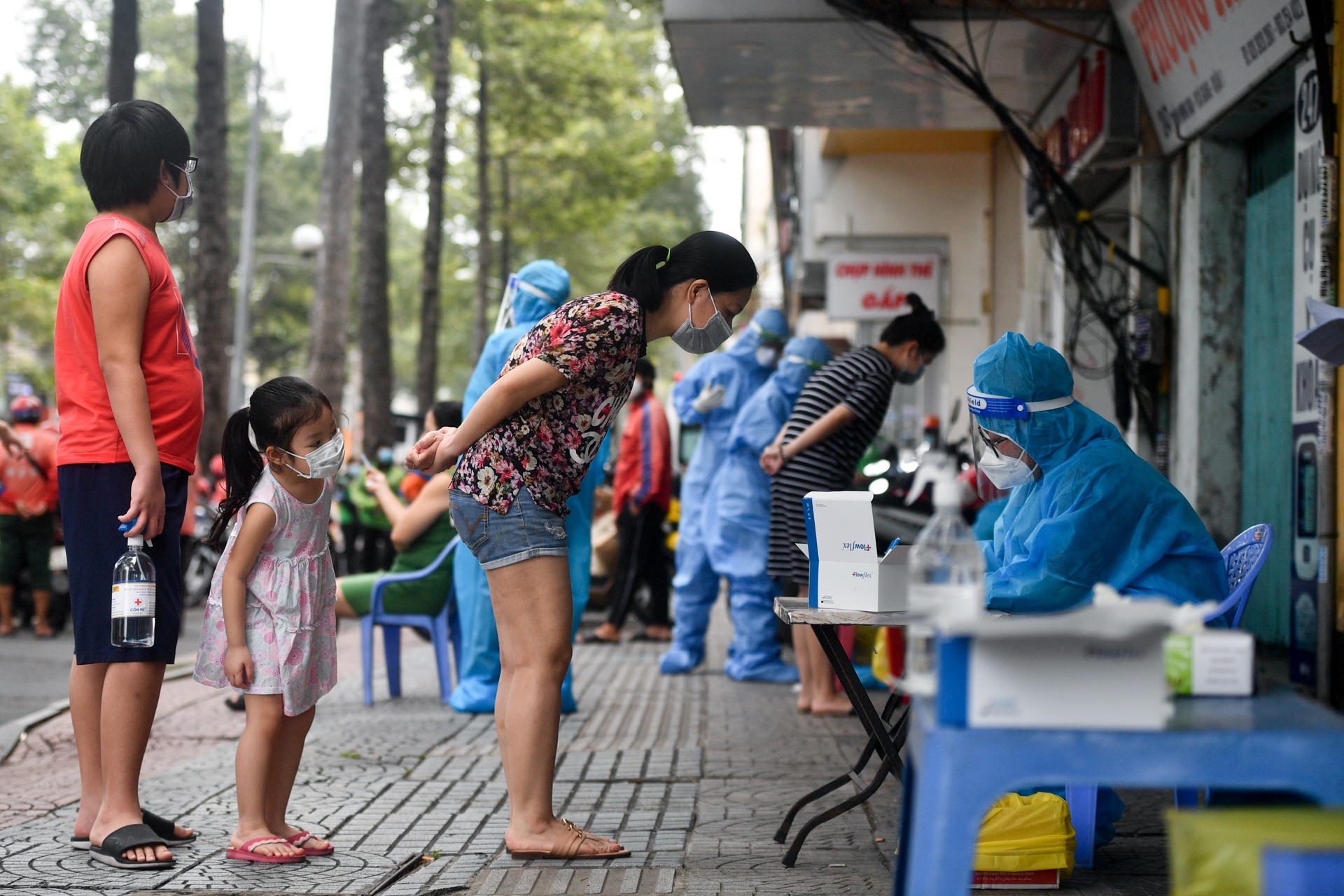 Ty le duong tinh tai vung do,  vung cam o TP.HCM anh 1
