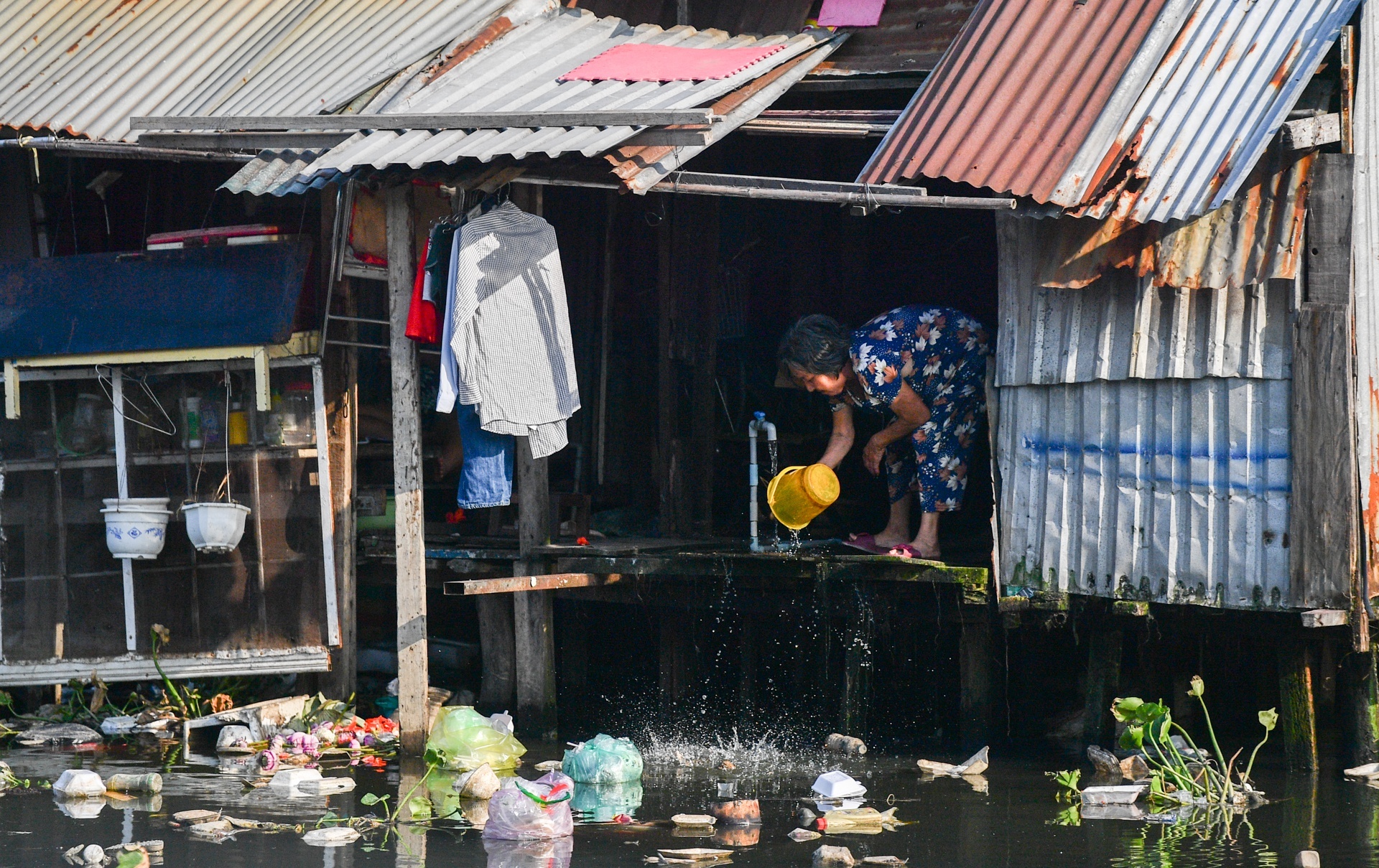 TP.HCM chi dao khan truong di doi dan vung kenh rach hinh anh