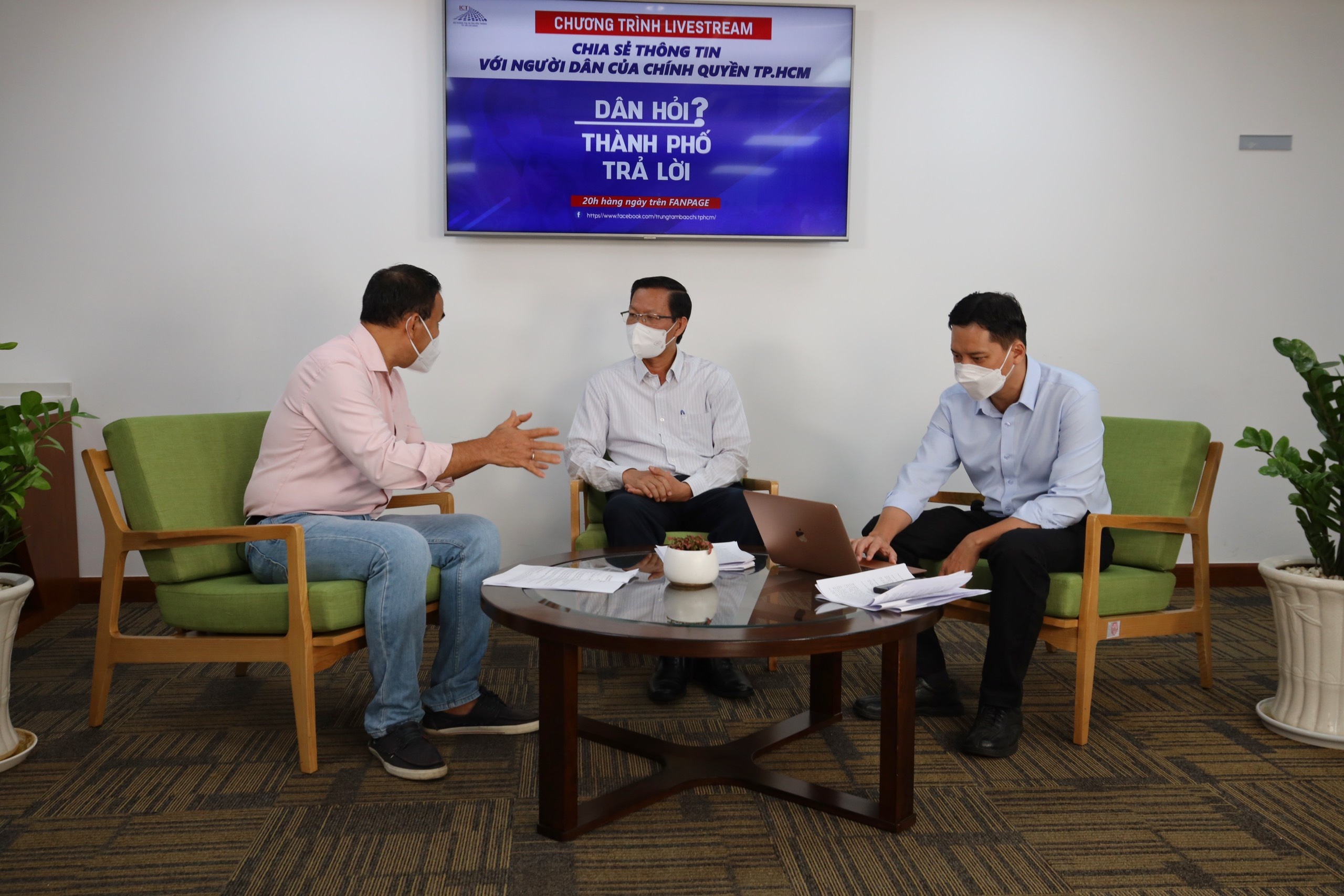 Kien nghi duy tri doi thoai 'Dan hoi - Thanh pho tra loi' anh 1