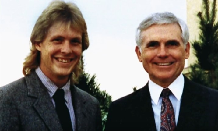 nguoi phu nu trang hoa anh 1