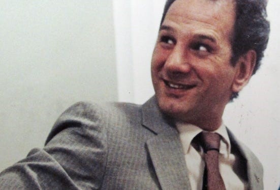 Vo kich vung ve cua yeu rau xanh sat hai 2 co gai My hinh anh