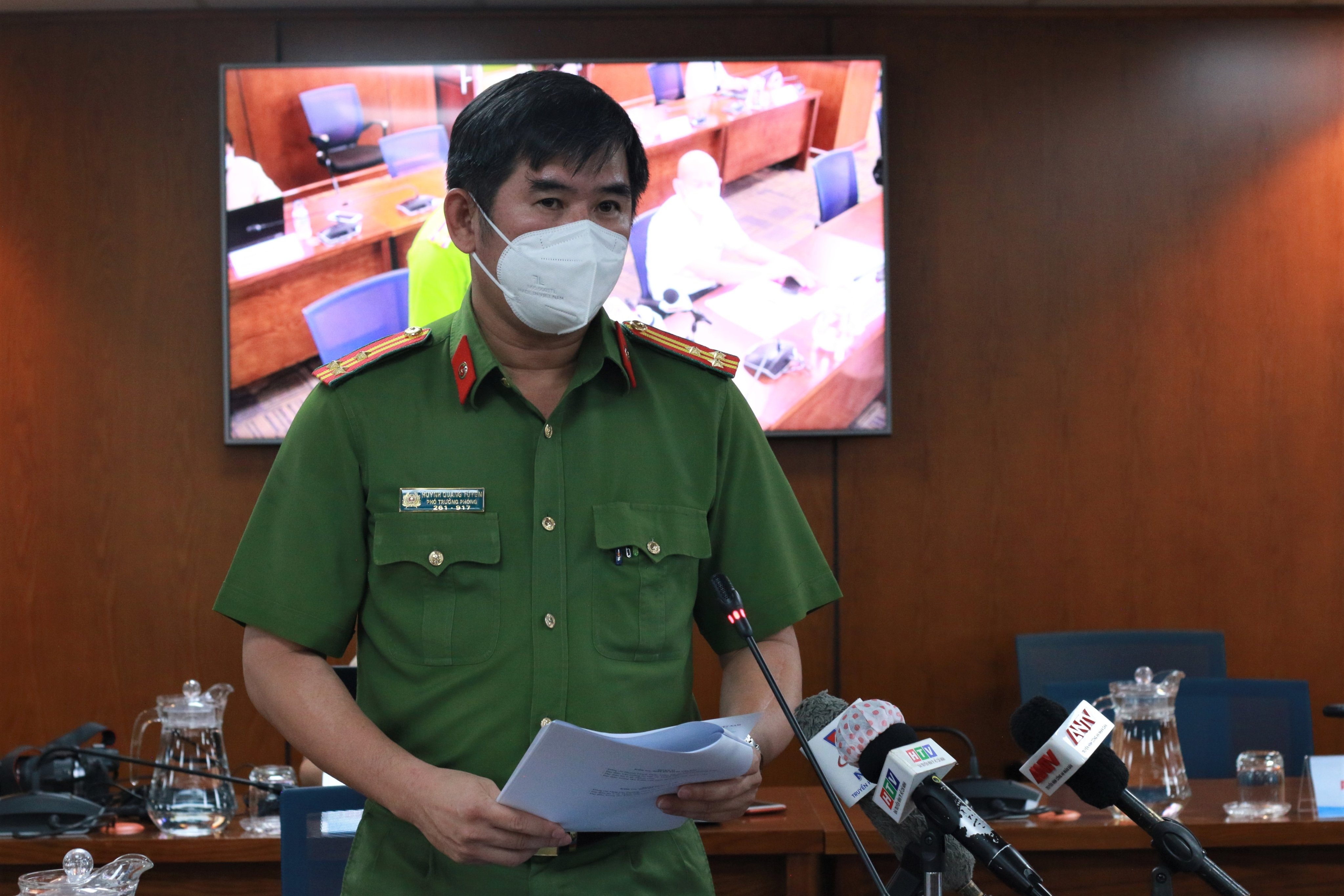 Dieu tra can bo quan ly duoc tham o thuoc khang virus anh 1