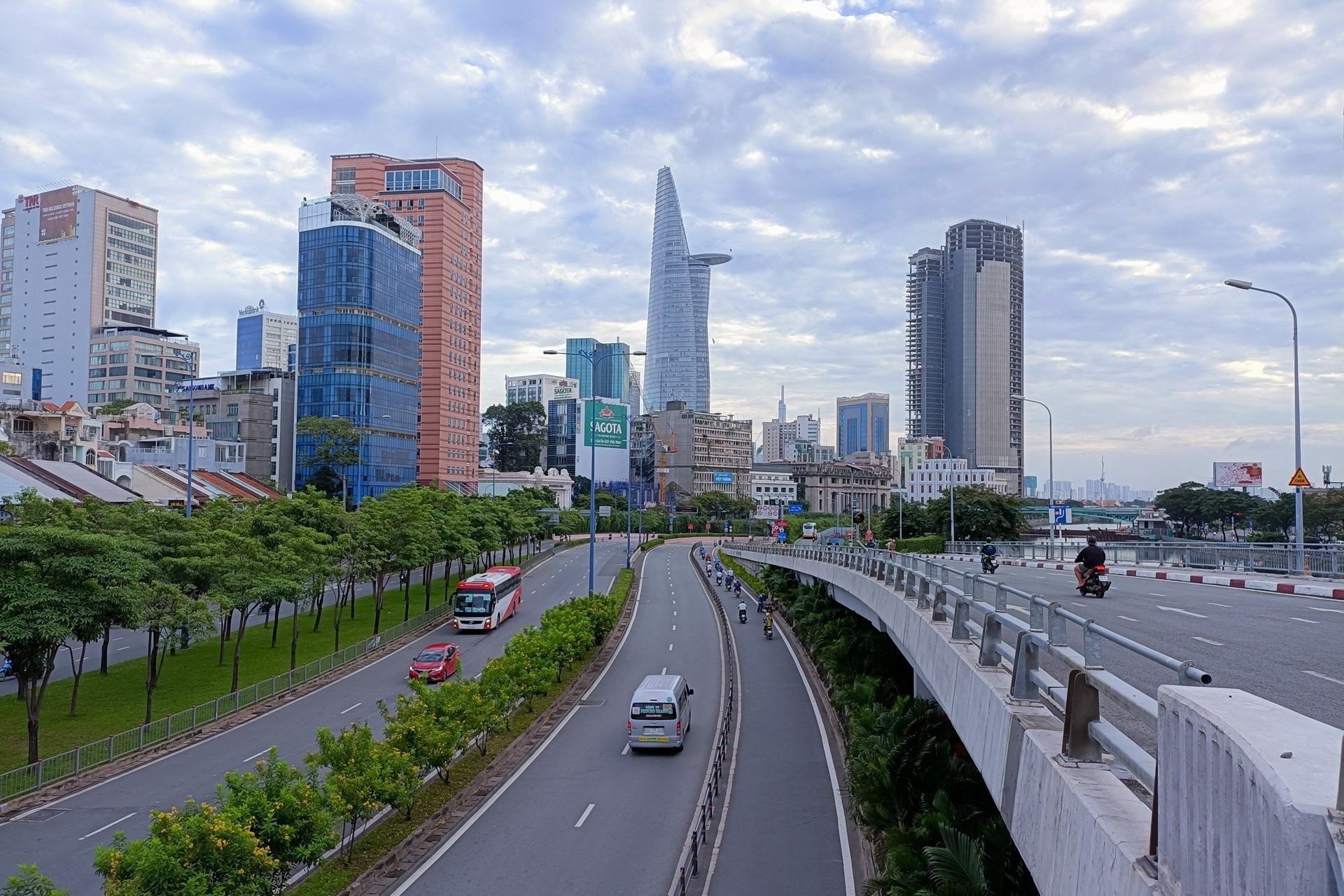 Gan 50% quan, huyen TP.HCM dat tieu chi vung xanh hinh anh