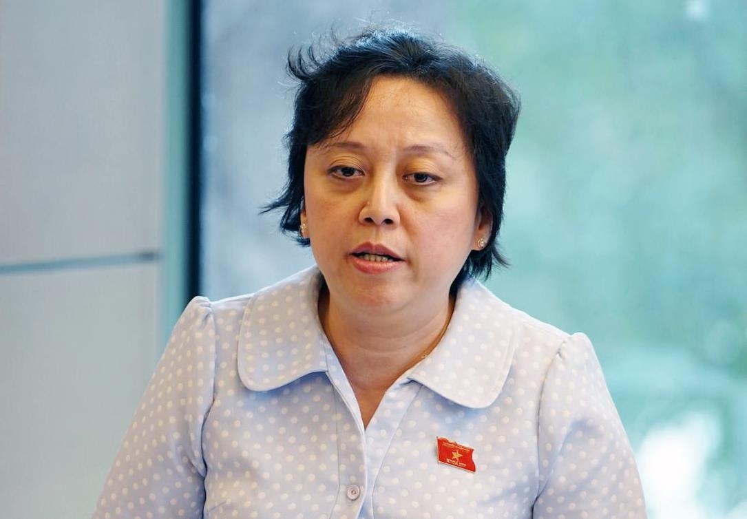 Dai bieu Quoc hoi TP.HCM: 'Vi sao van chua cho tiem vaccine dich vu?' anh 1