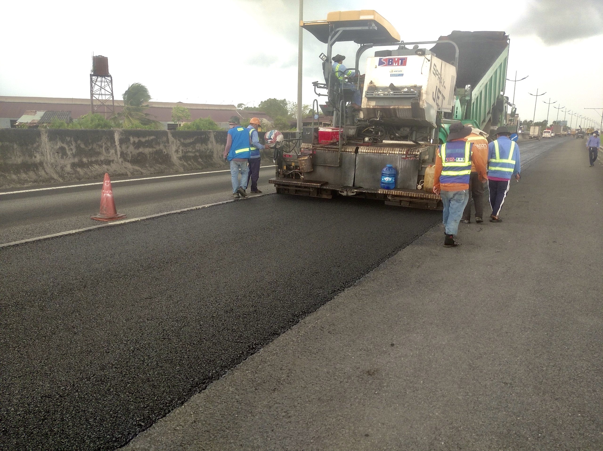 Hoan tat sua chua cao toc TP.HCM - Trung Luong thang 11 anh 1