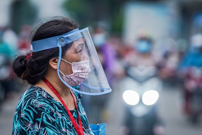 Lanh dao TP.HCM yeu cau hoan tat chi tra tien ho tro giua thang 11 hinh anh