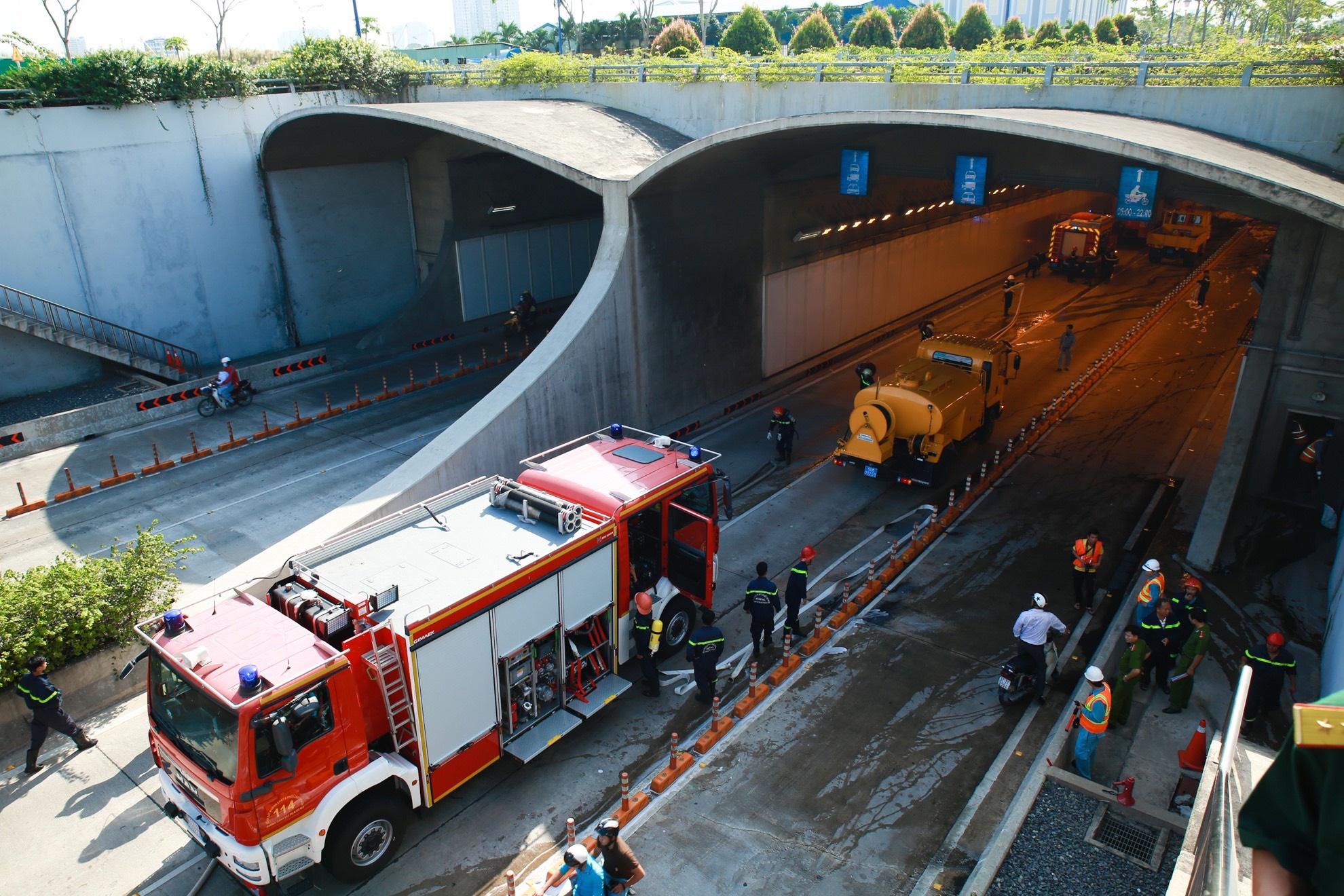 Ham song Sai Gon cam xe theo khung gio trong 3 ngay hinh anh