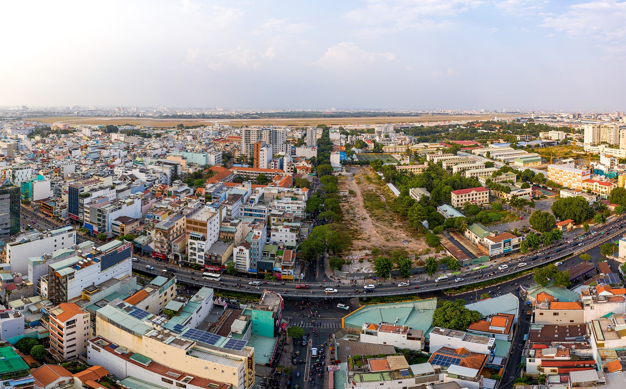 Khoi cong loat du an go ket cho san bay Tan Son Nhat nam 2022 hinh anh