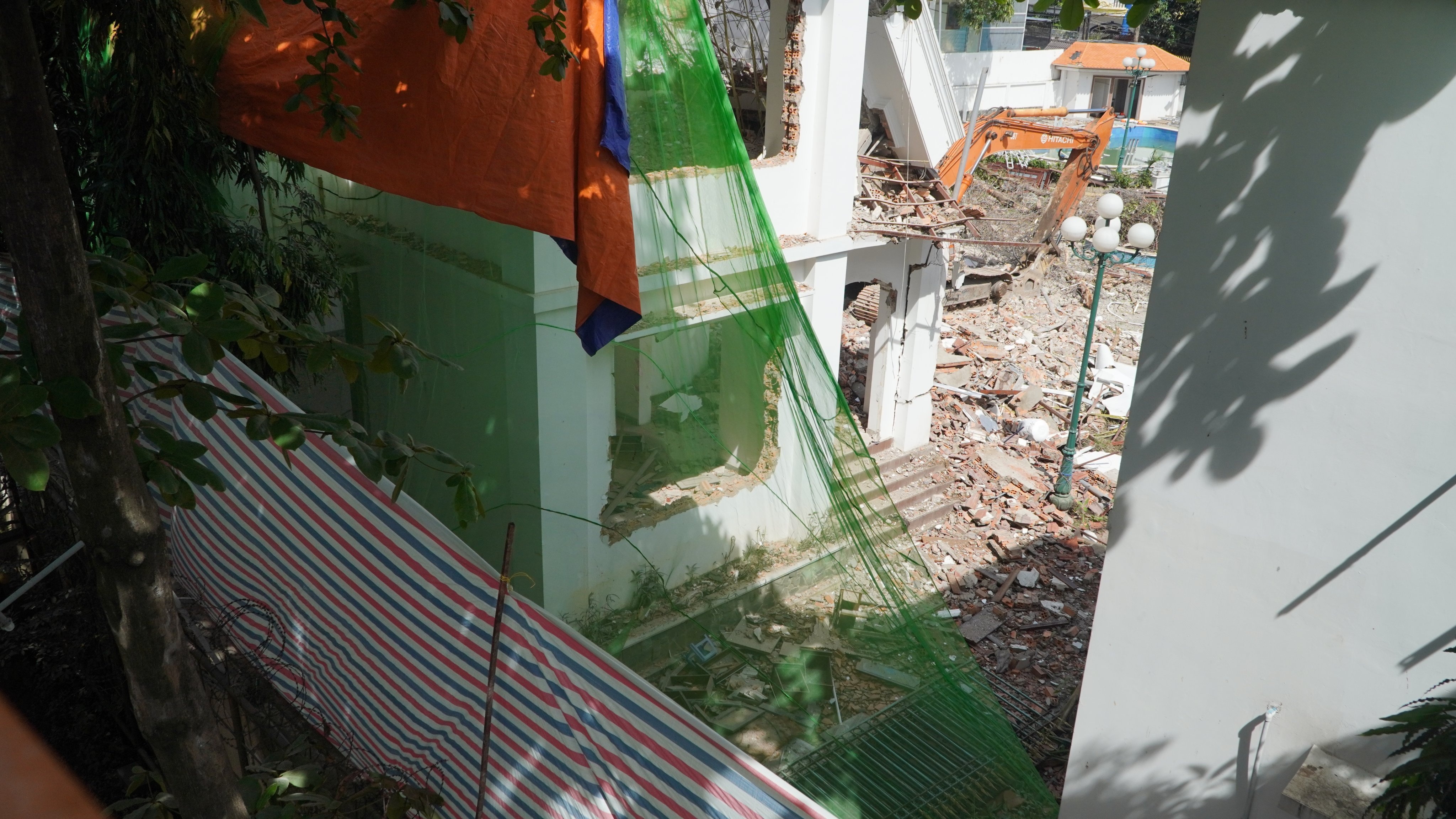 Dan khu Tay kho vi bui: Chinh quyen dia phuong vao cuoc anh 1