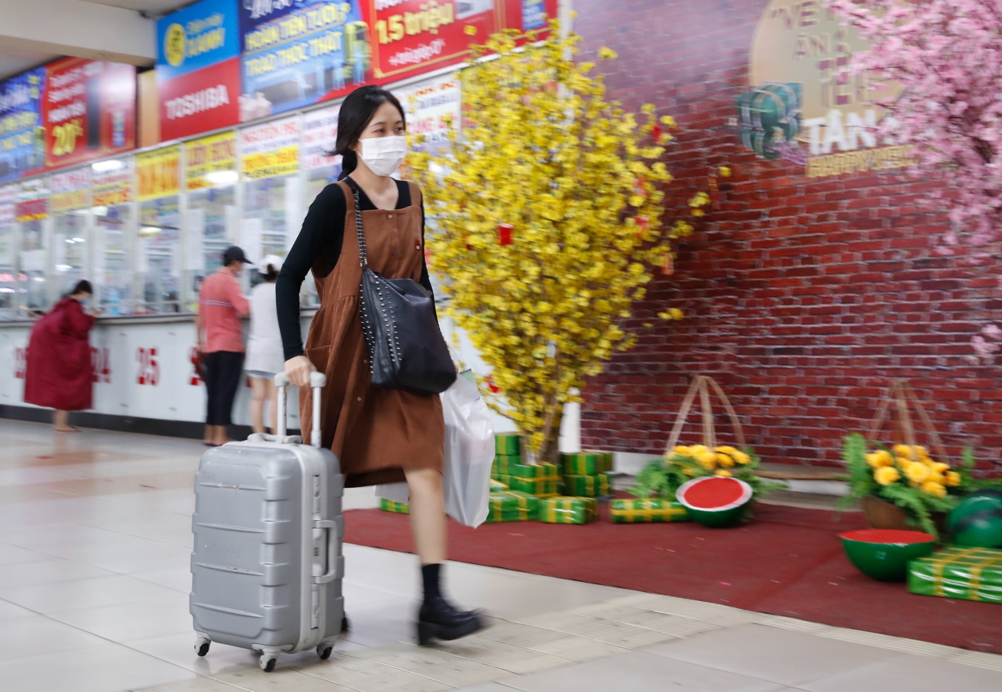 22 tuyen xe khach lien tinh tu TP.HCM tang gia ve Tet Nham Dan anh 1