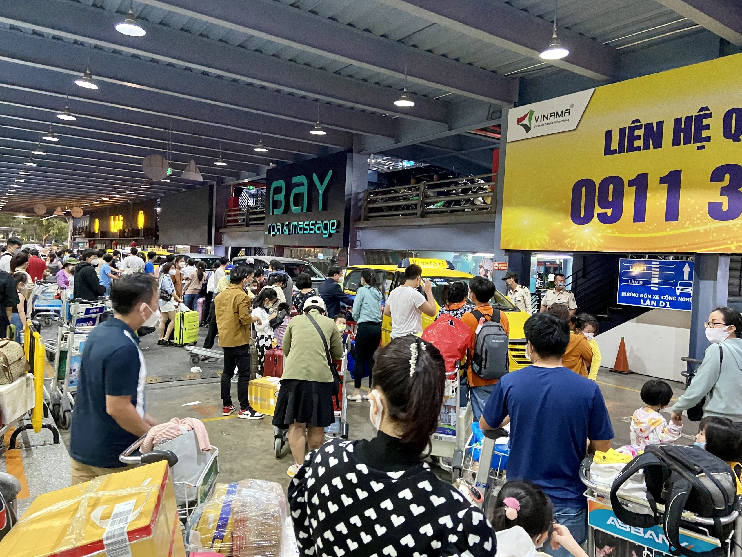 tang taxi tai Tan Son Nhat anh 1