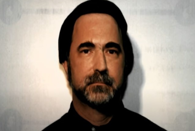 Am muu tra thu tham doc cua bac si ngoai tinh anh 2