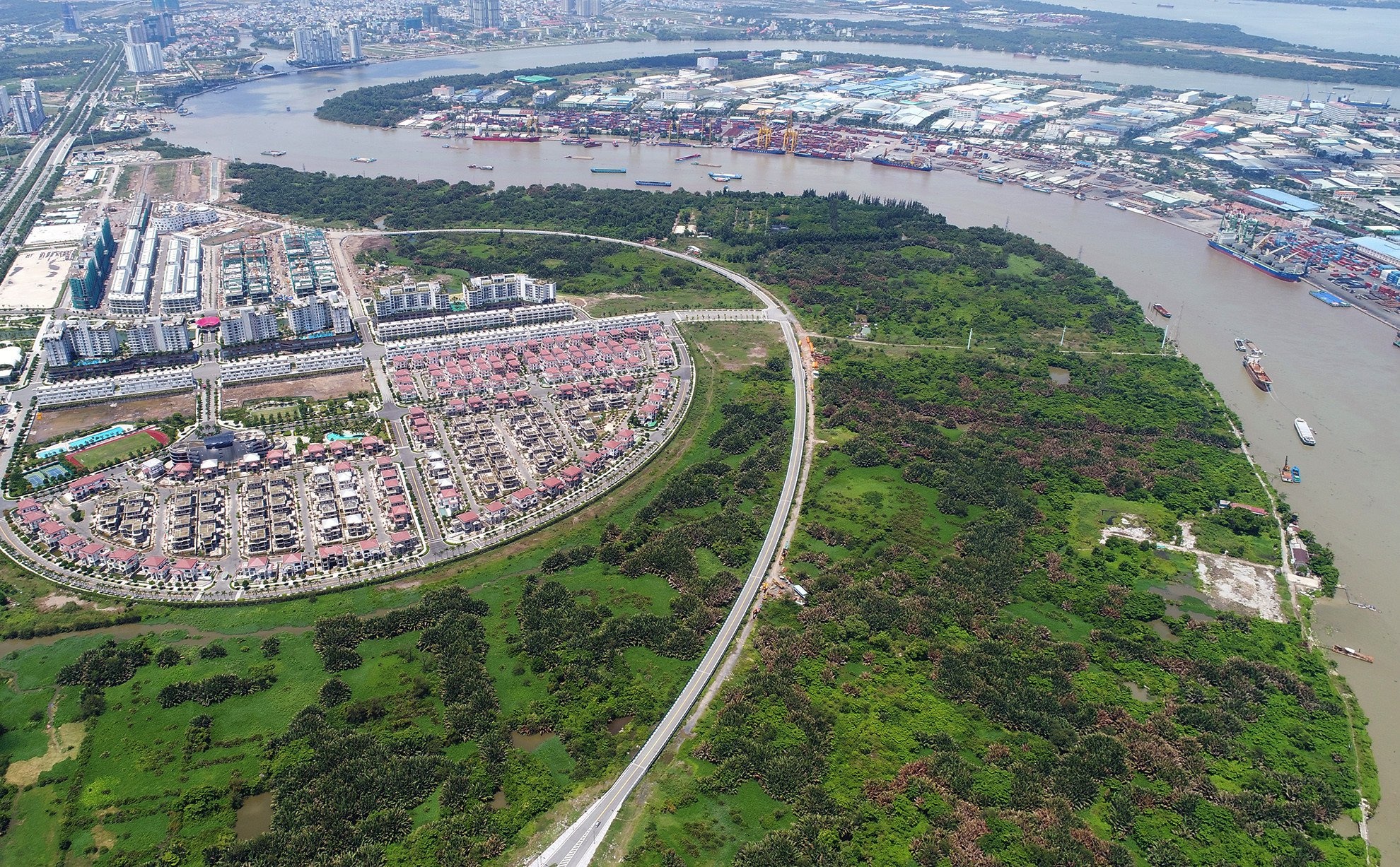 Kien nghi bo tri von bi dau tu 12 du an trong diem o TP.HCM anh 2