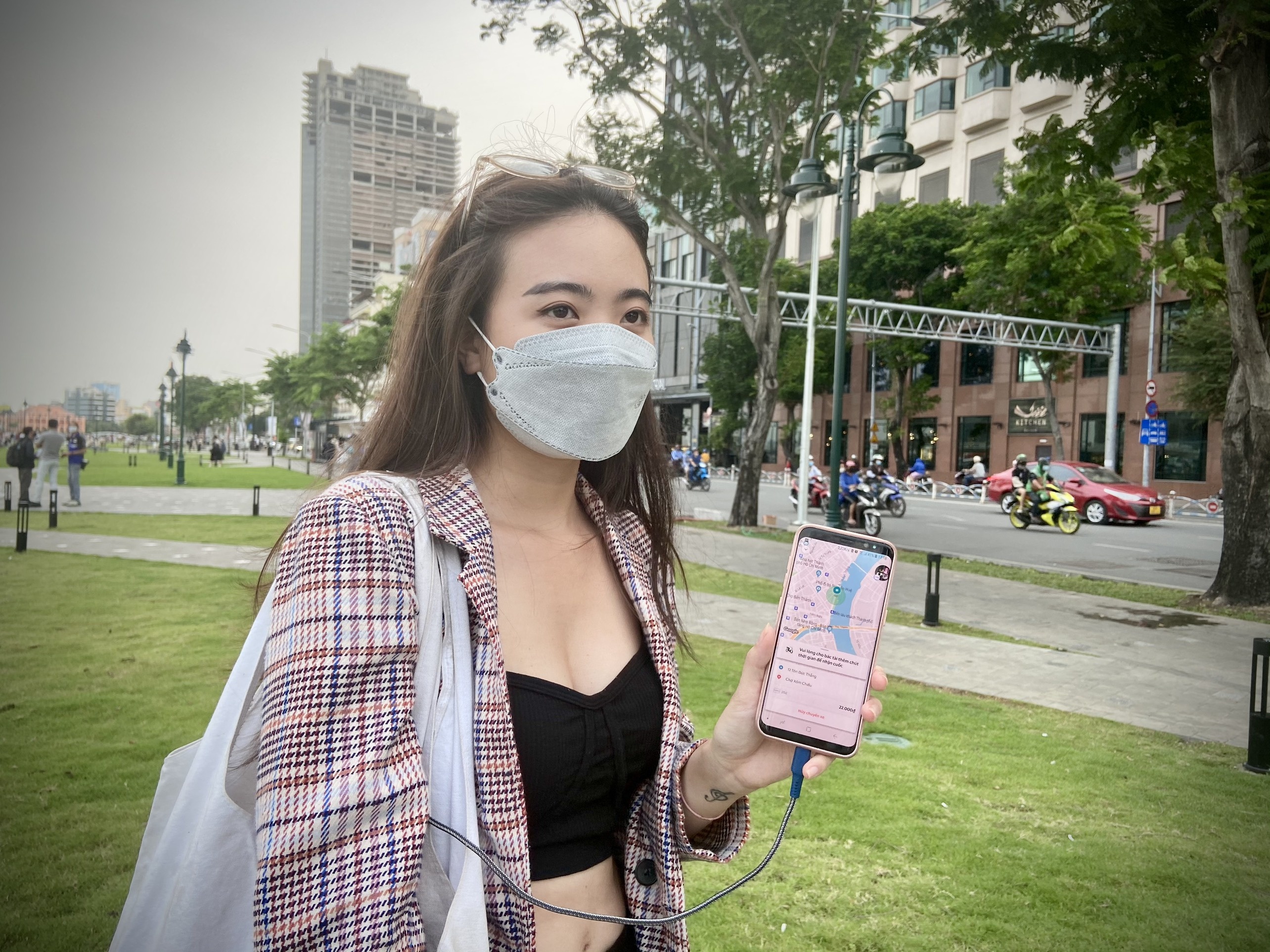 Nguoi dan TP.HCM dieu chinh thoi quen khi vat gia leo thang hinh anh