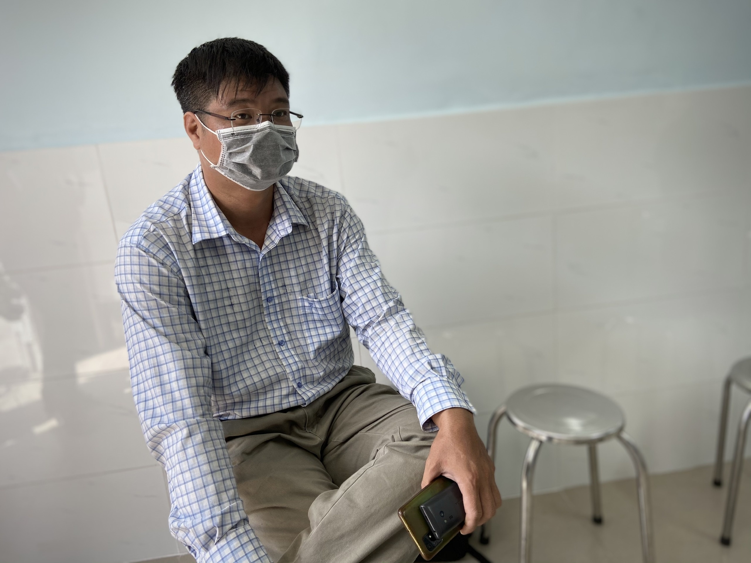 CSGT phat nguoi hang loat oto do sai quy dinh o trung tam TP.HCM anh 1