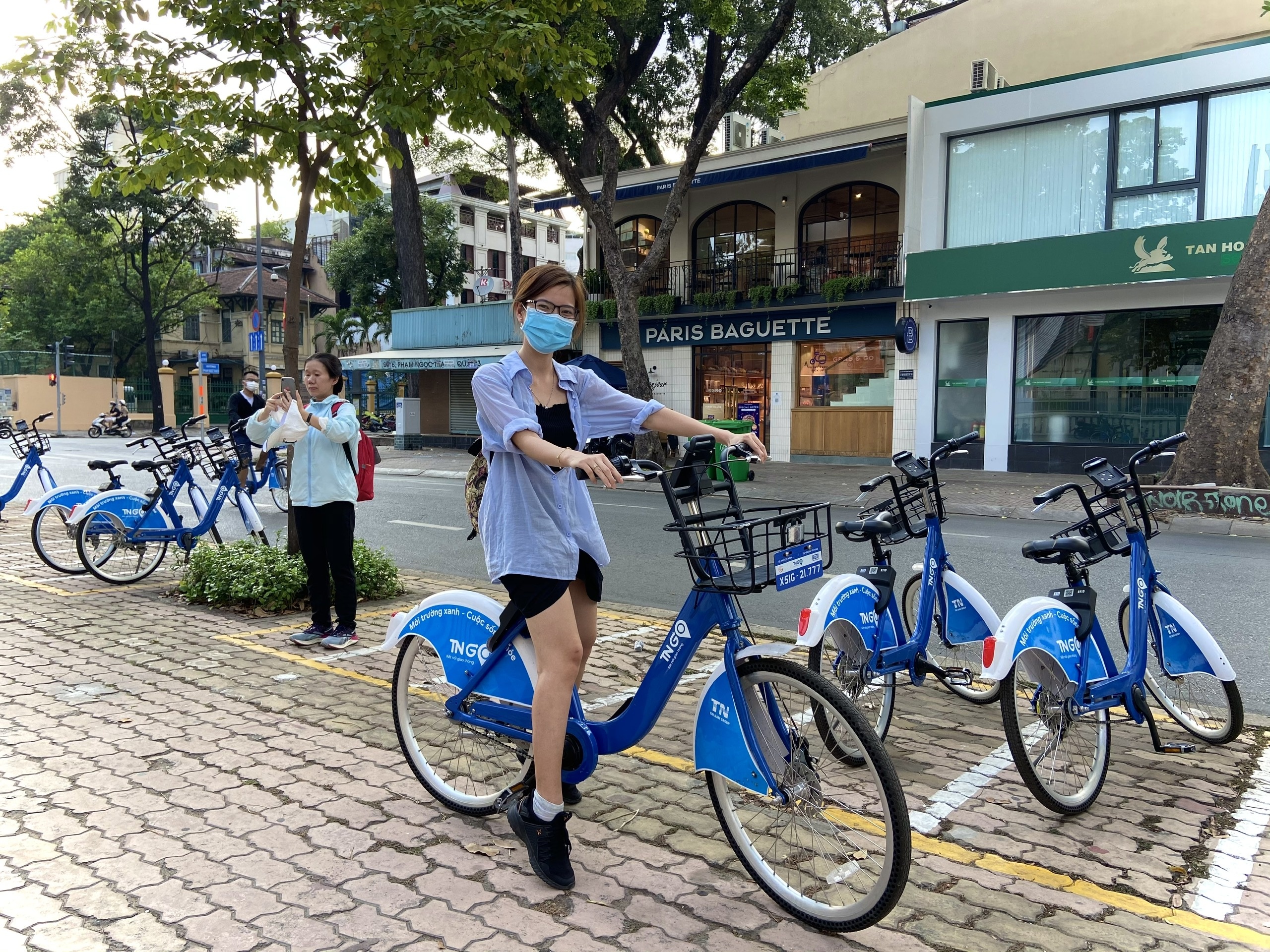 Nguoi TP.HCM ung ho mo rong xe dap cong cong o nhieu quan anh 4