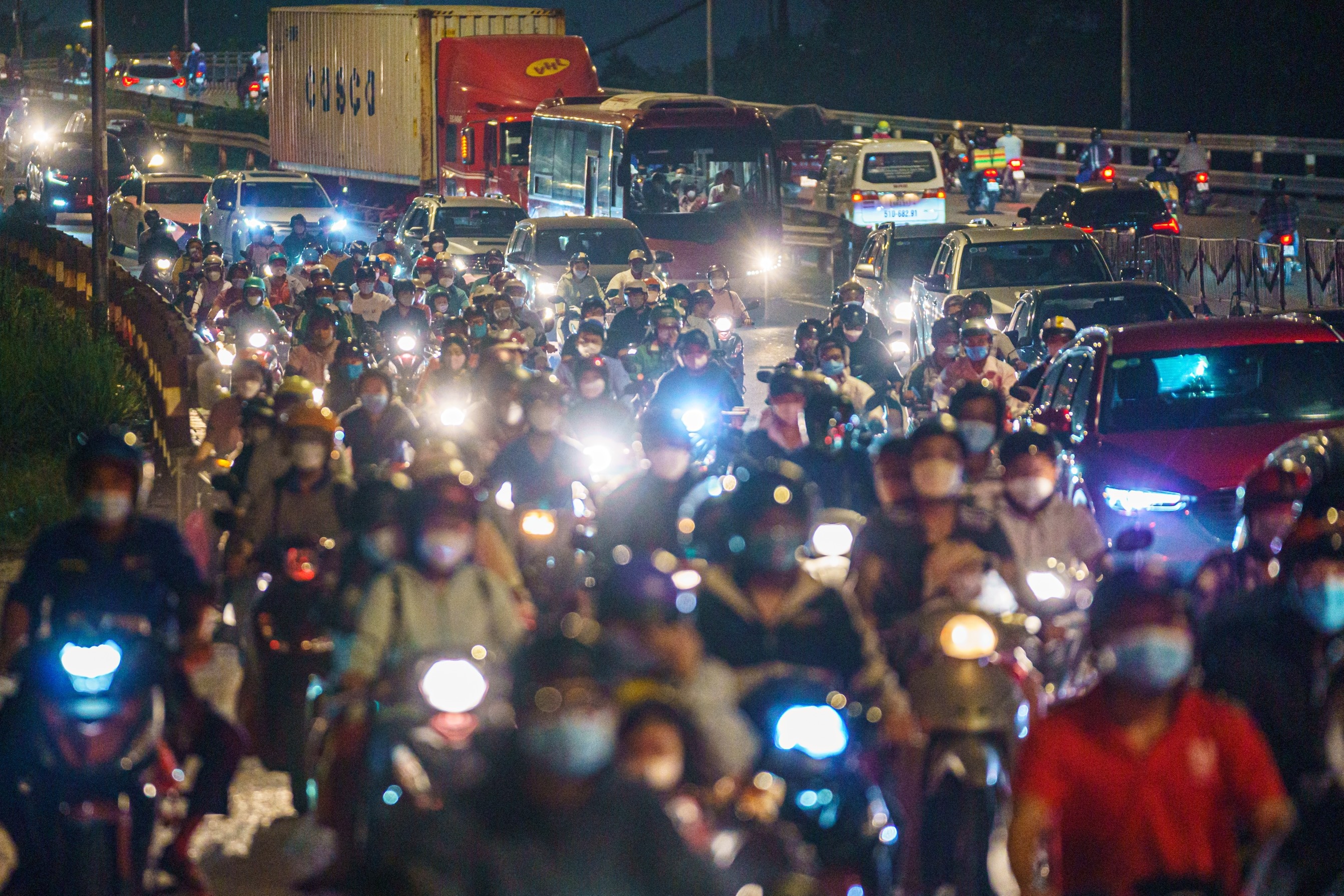 cua ngo TPHCM un u anh 6