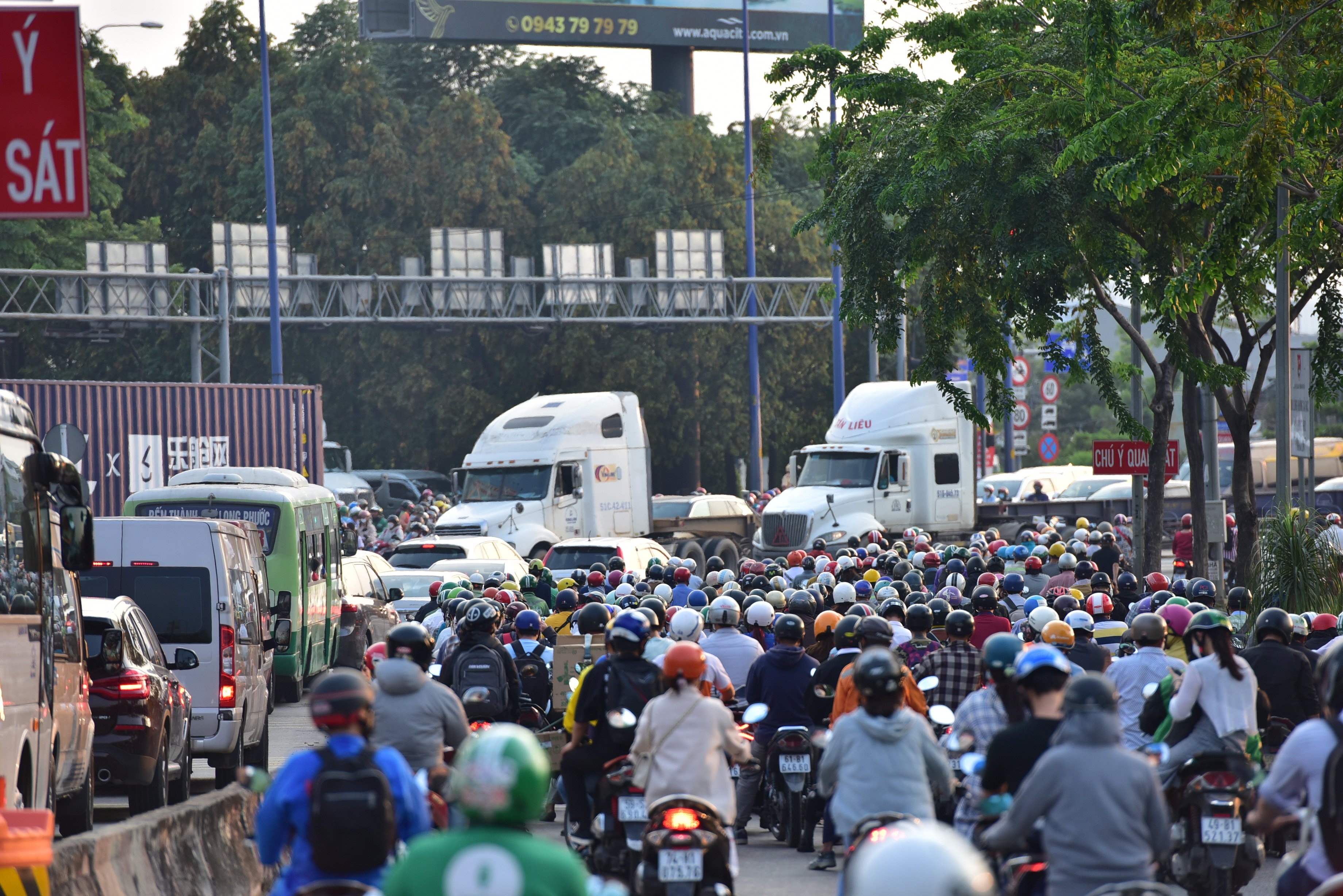 cua ngo TPHCM un u anh 1