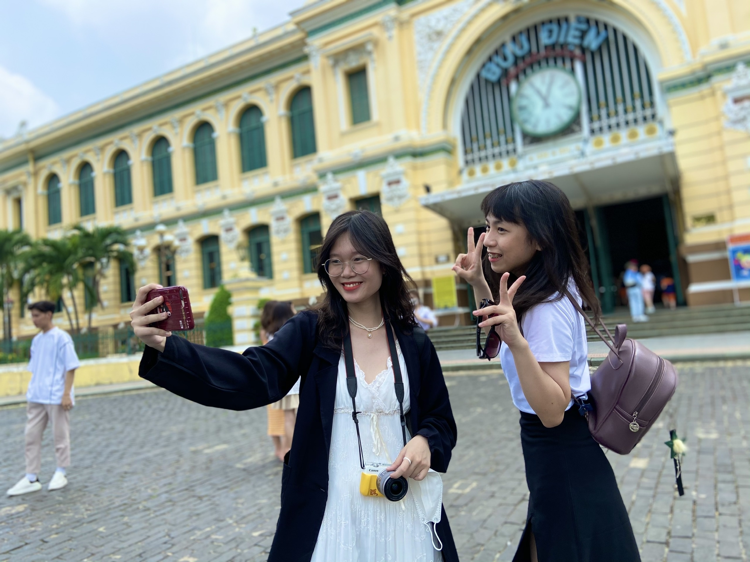 Thao Cam Vien,  buu dien TP.HCM 'chat nich' nguoi dip gio To anh 8