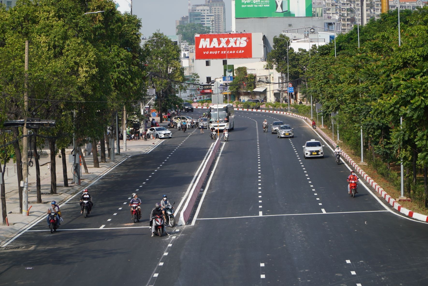 TP.HCM van ton tien ty thue may bom du duong het ngap anh 1