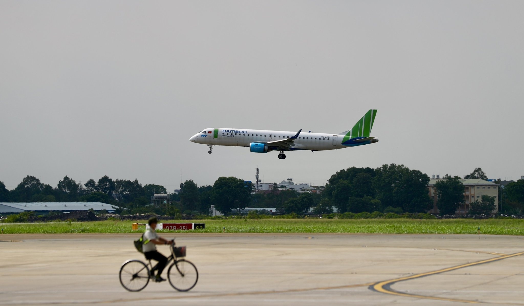 Tan Son Nhat tang nang luc khai thac anh 1