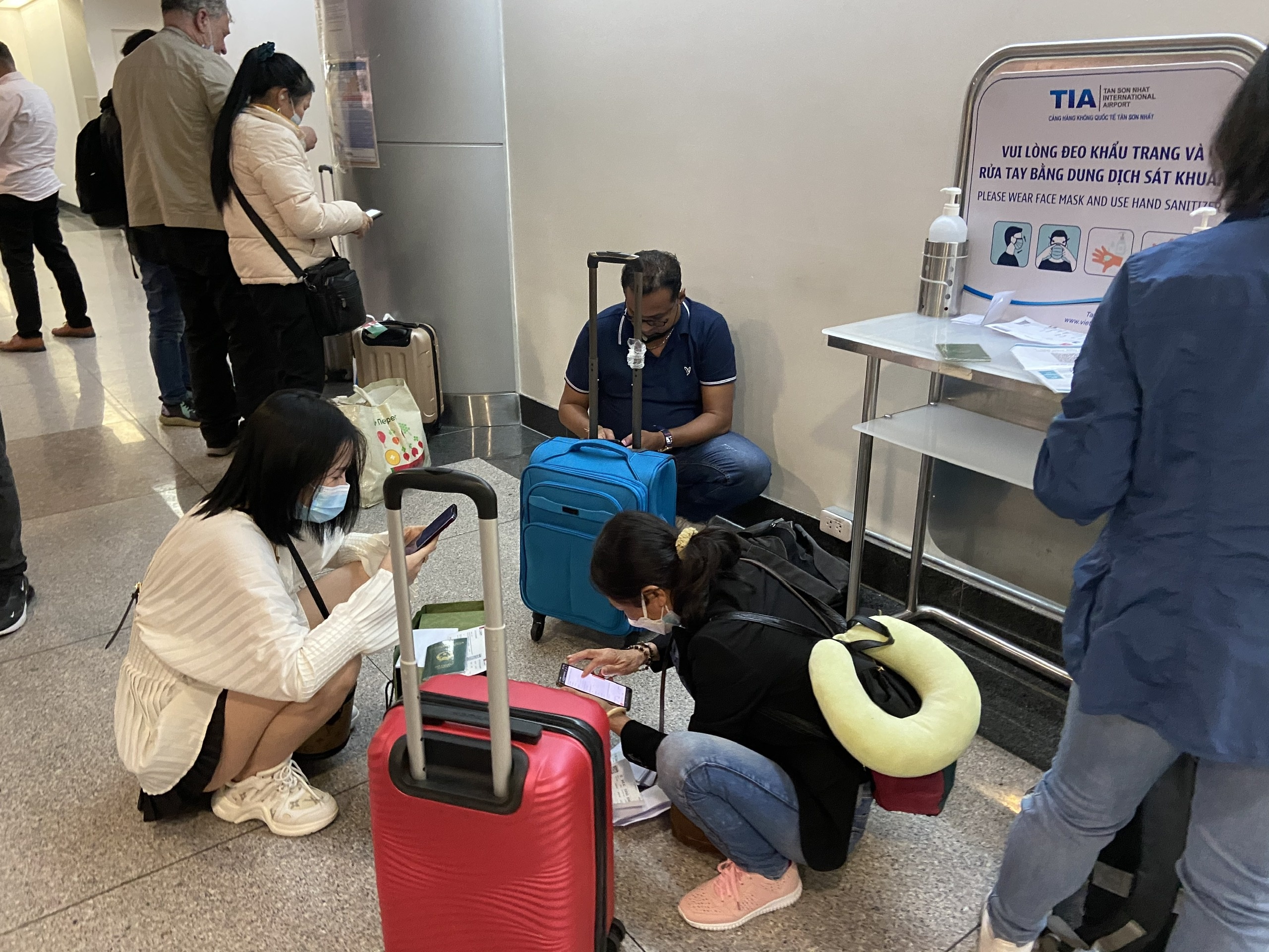 Thay doi quy dinh nhap canh o san bay Tan Son Nhat anh 1
