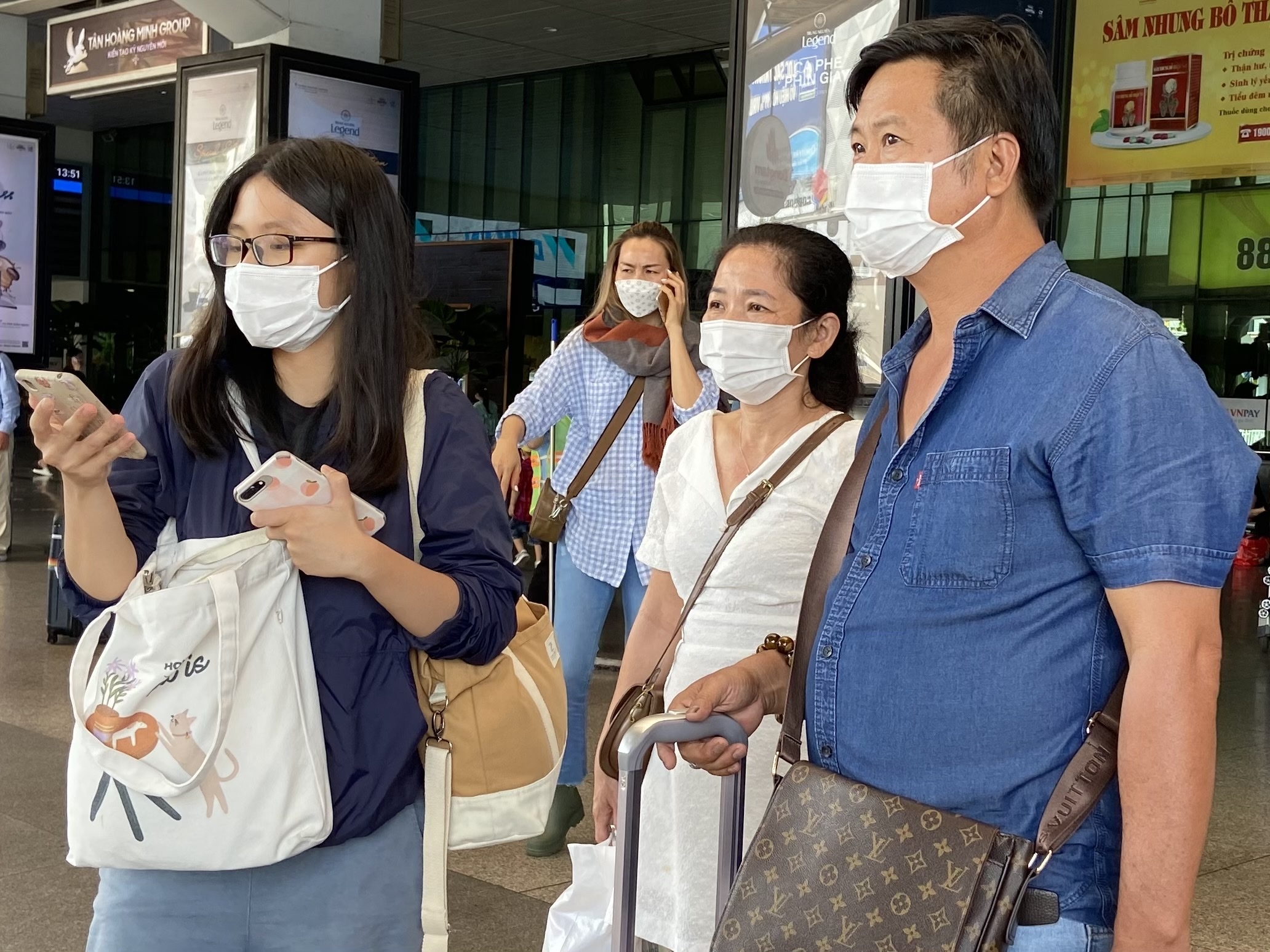 Hon 40 nghin khach ha canh Tan Son Nhat ket thuc ky nghi som anh 2