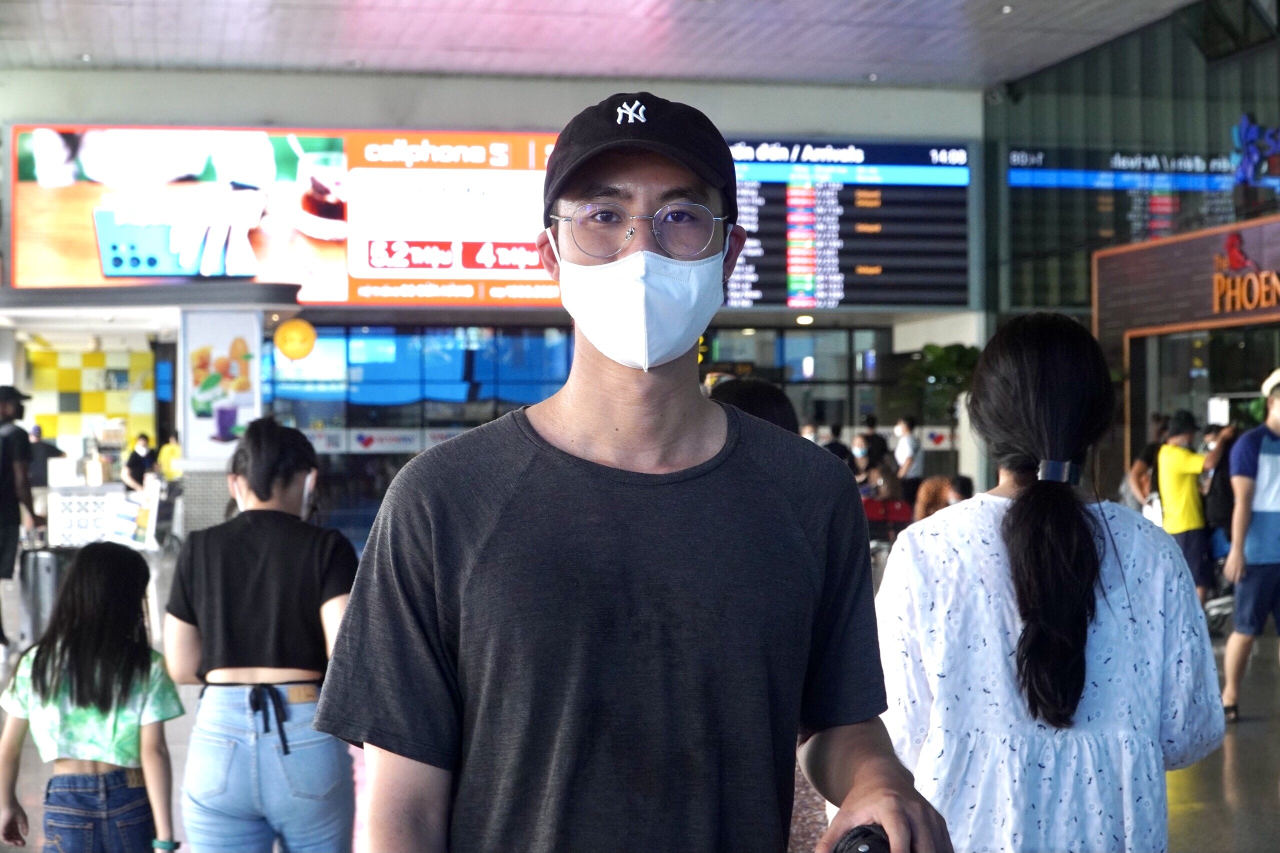 Hon 40 nghin khach ha canh Tan Son Nhat ket thuc ky nghi som anh 1