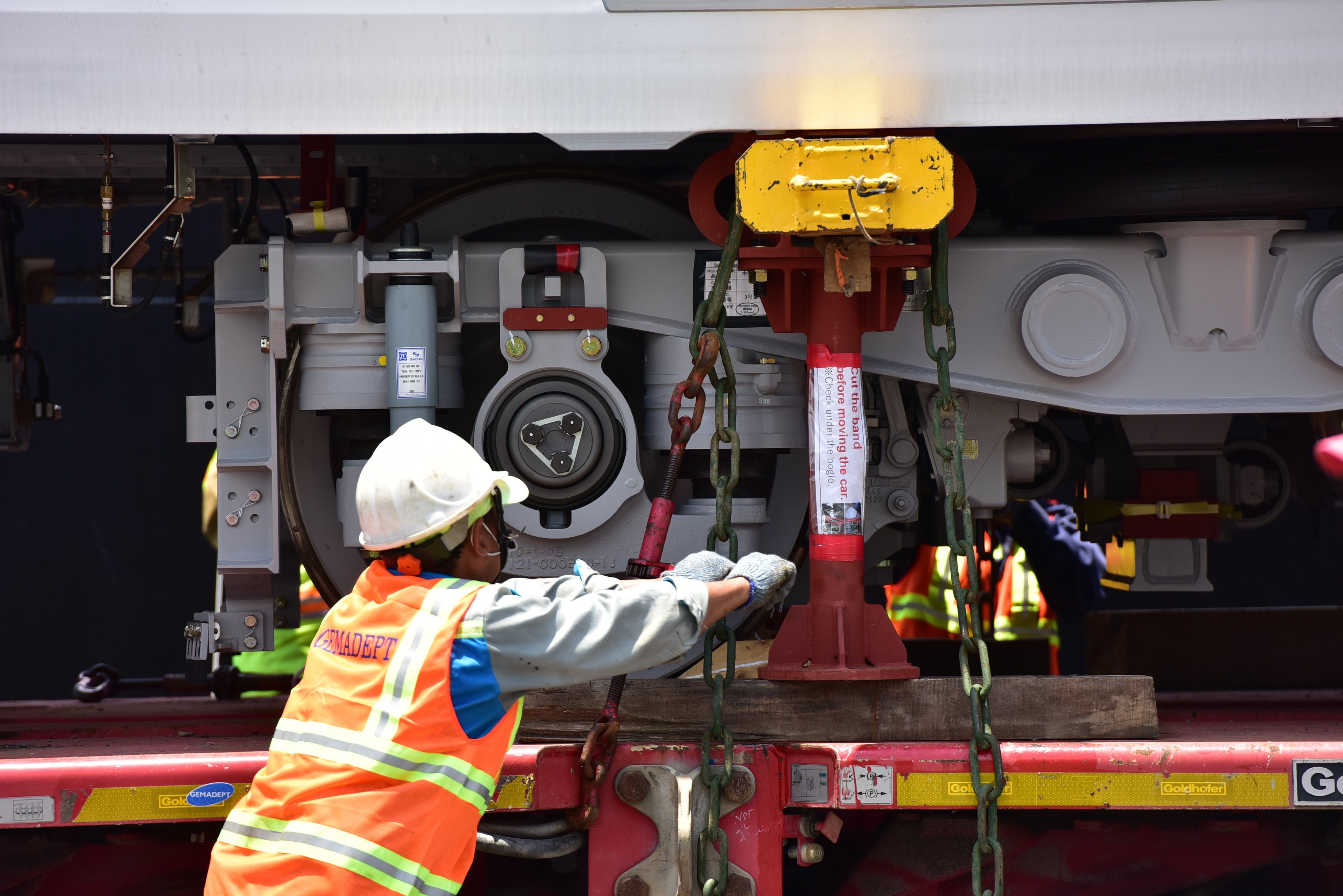 Hai doan tau metro so 1 cuoi cung da ve TP.HCM anh 4