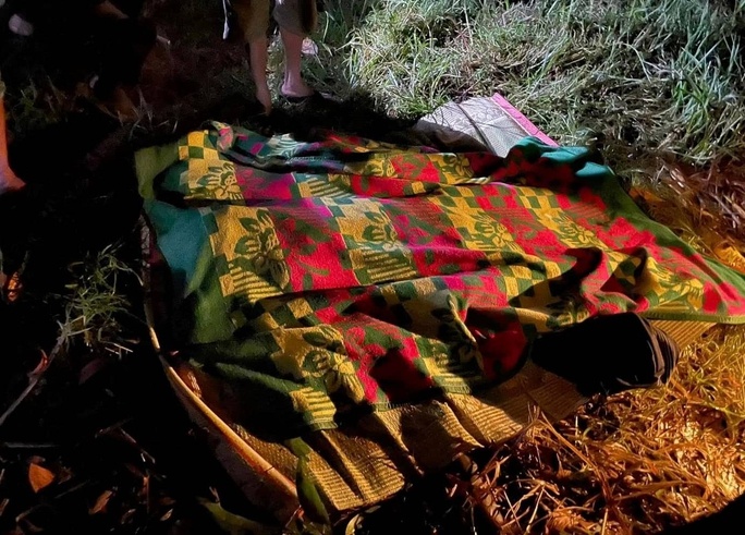 Thi the nu sinh lop 8 o Quang Nam noi tren ho,  nghi tu tu anh 1