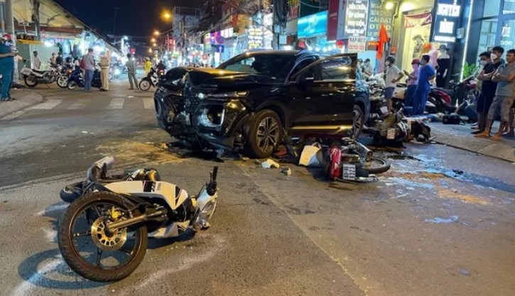 De xuat vua bo tu, vua phat tien tai xe tai vi pham nong do con hinh anh