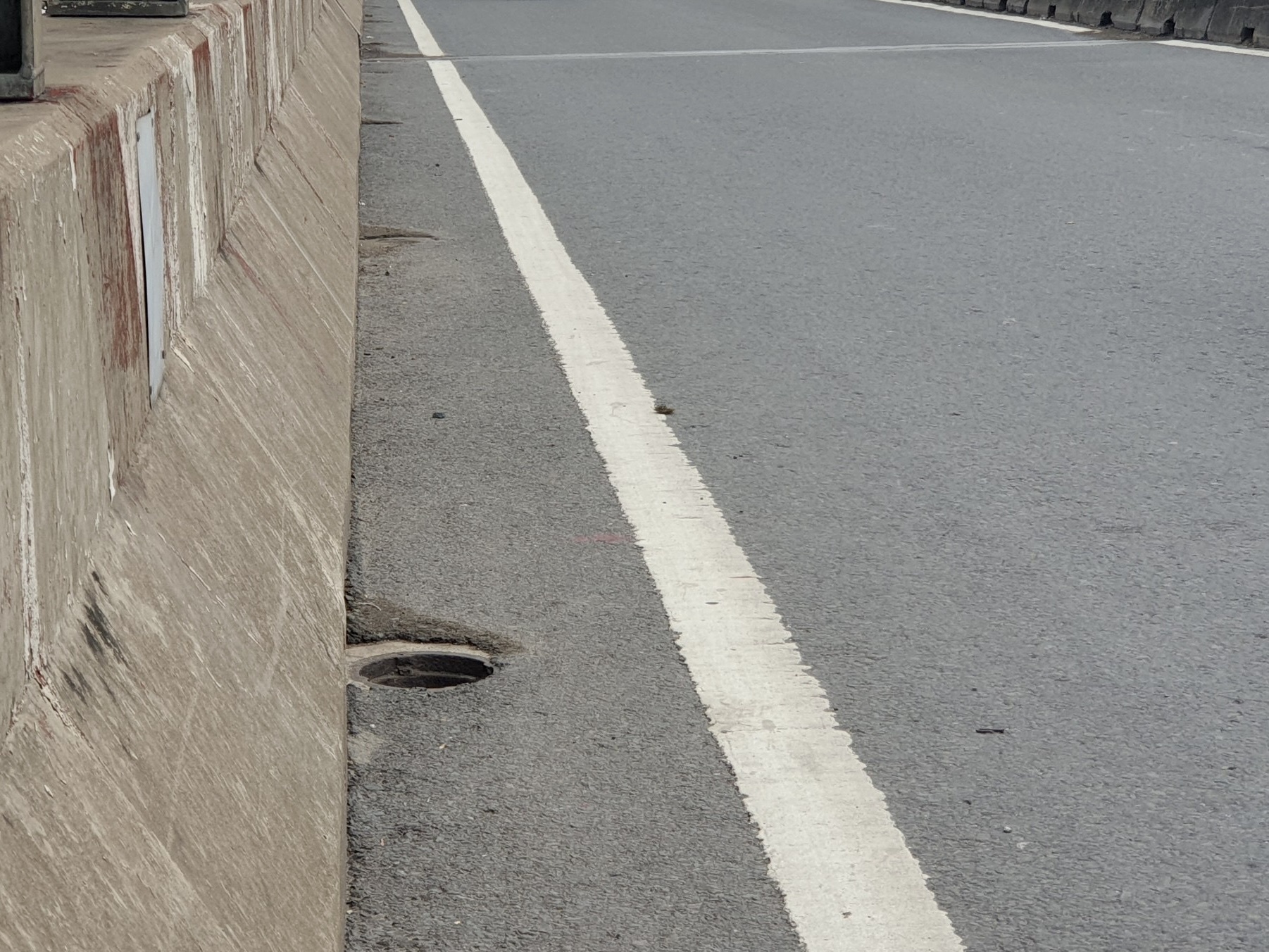 cau binh phuoc mat nap chan rac anh 1