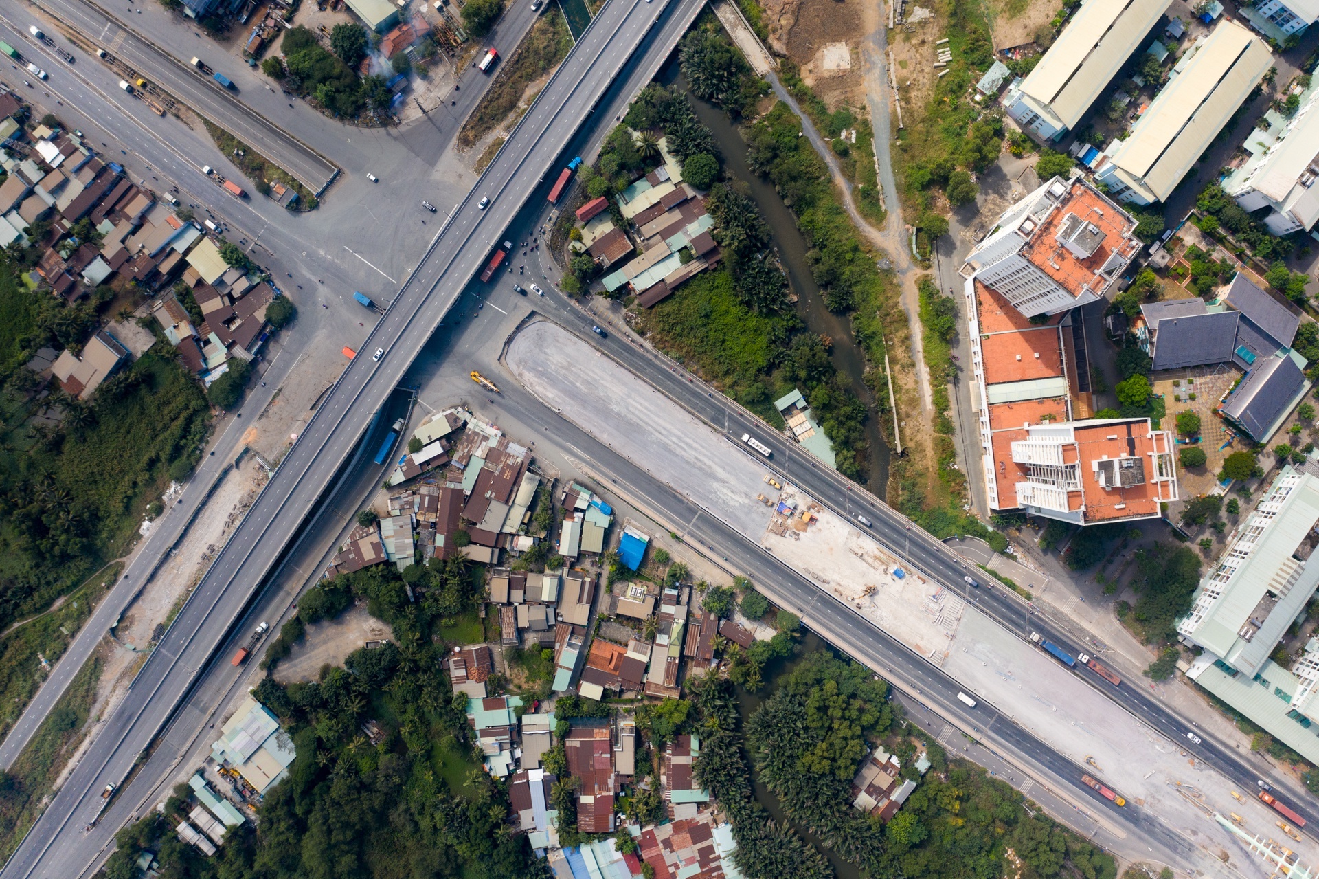 Du an mo rong duong Dong Van Cong TP Thu Duc cham tien do anh 1