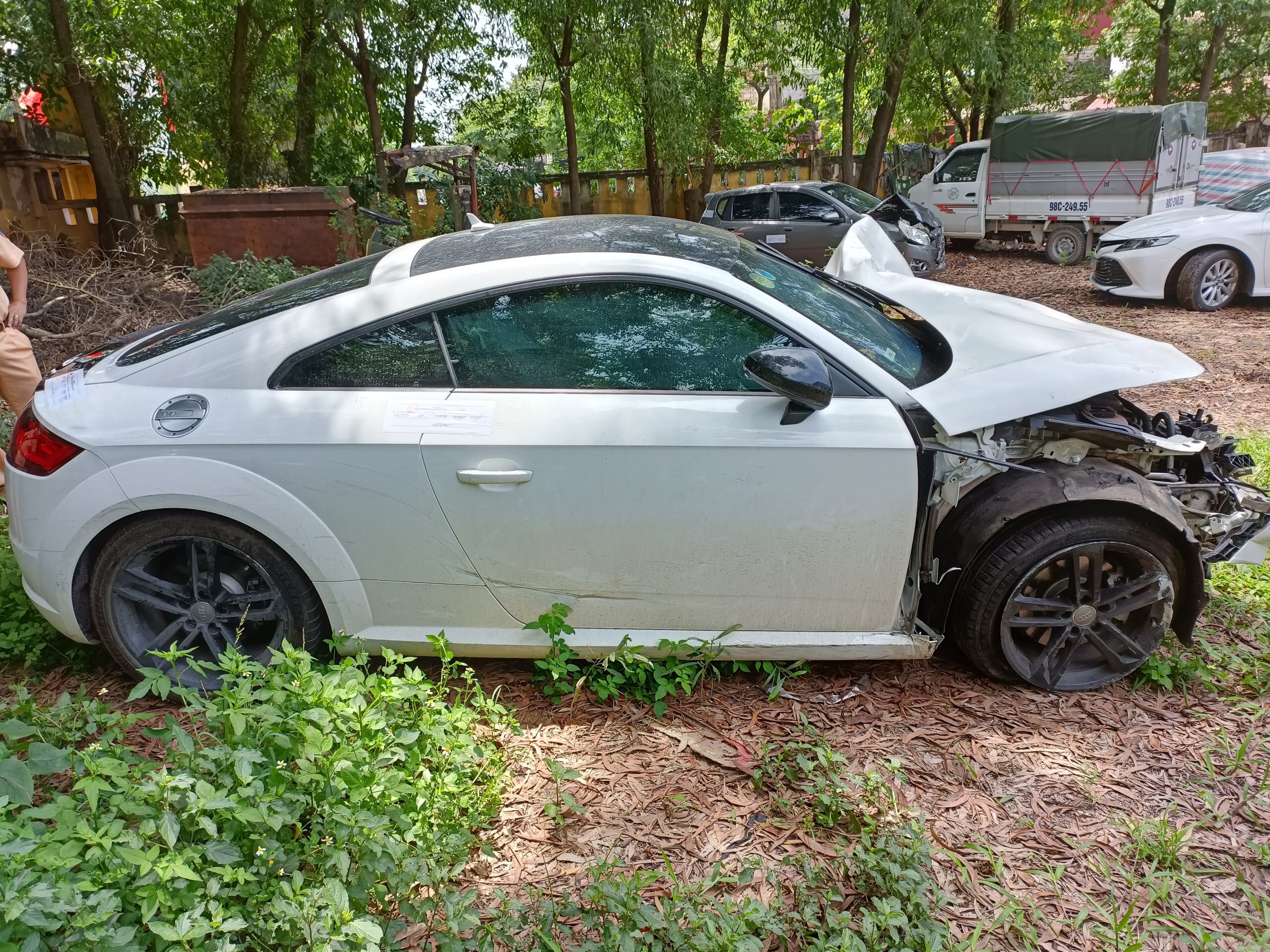 Can canh oto Audi tong chet 3 nguoi cung gia dinh anh 1