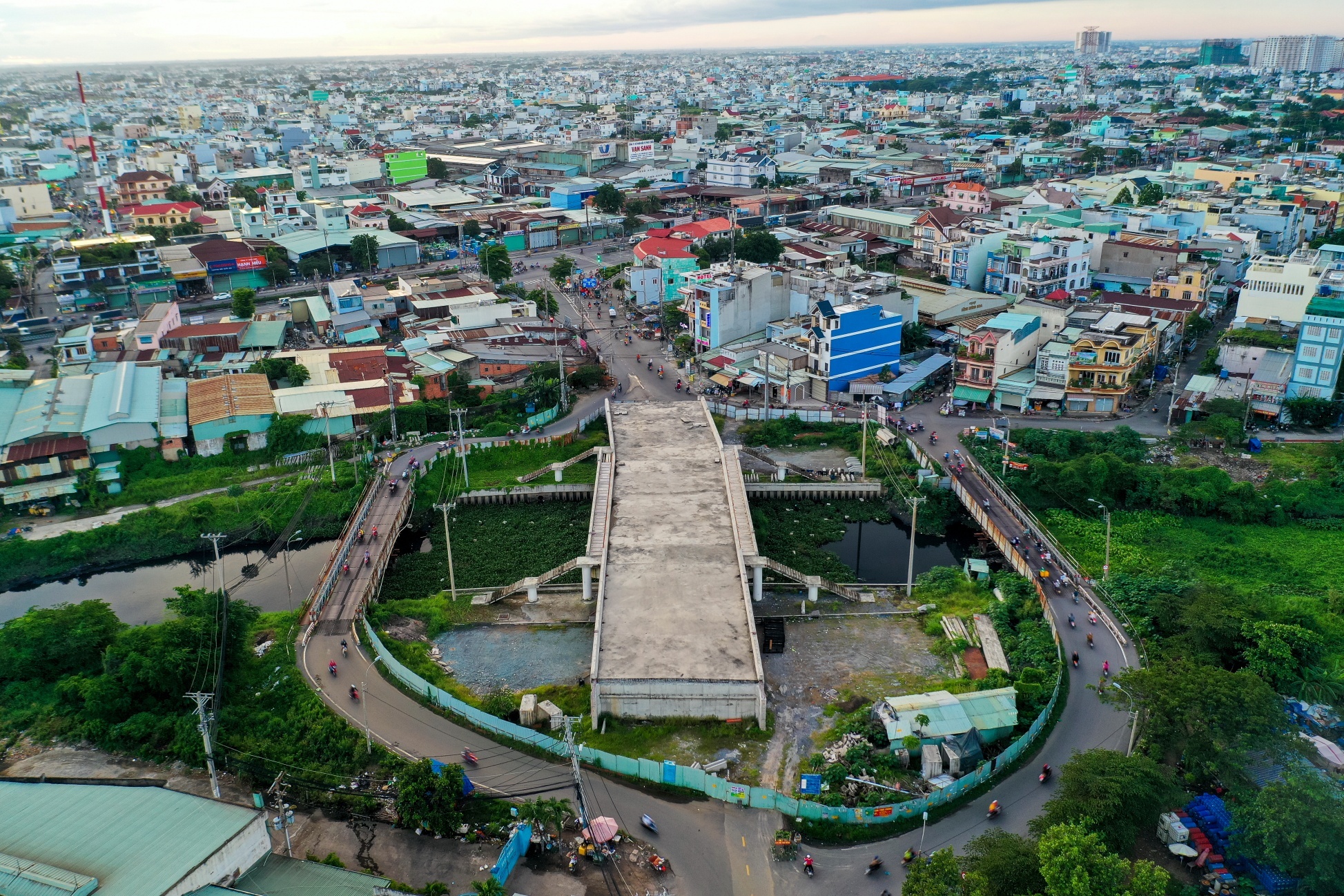 De xuat chi hon 490 ty dong hoan thien cau Tan Ky Tan Quy hinh anh