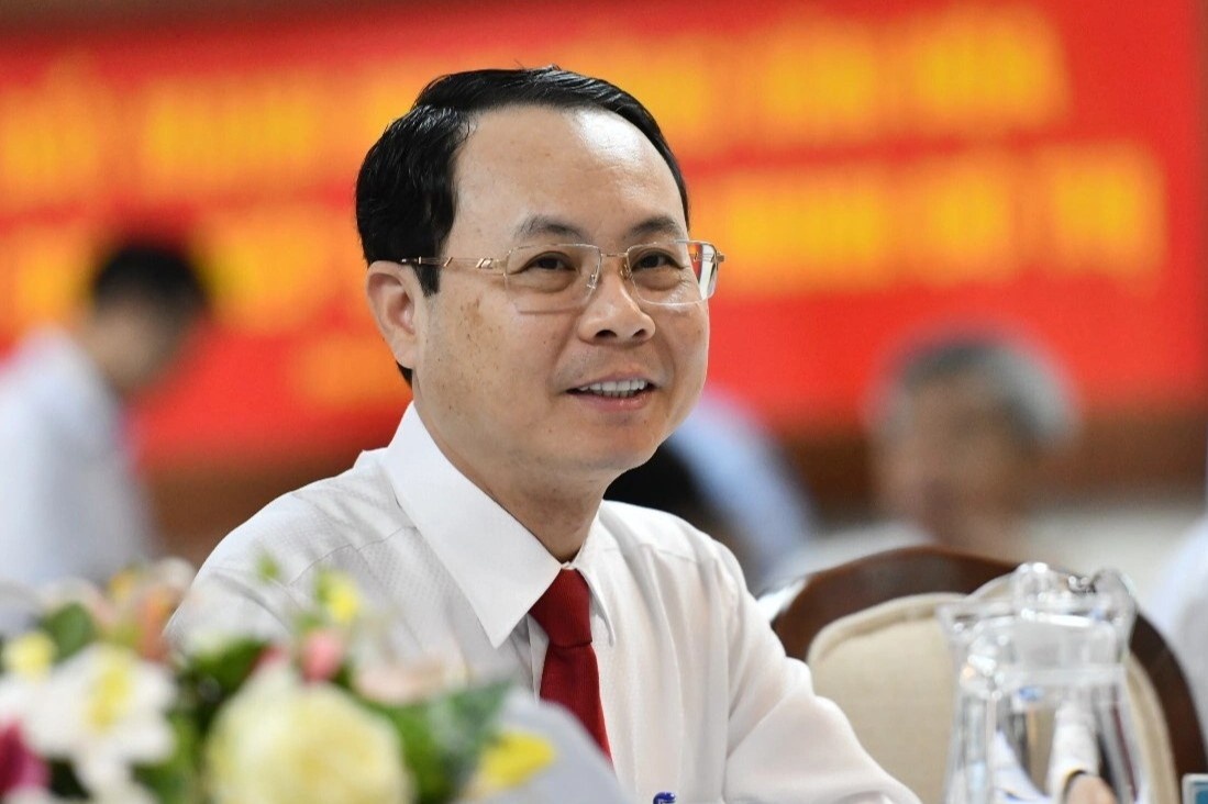 Ong Nguyen Van Hieu lam Pho bi thu Thanh uy TP.HCM hinh anh