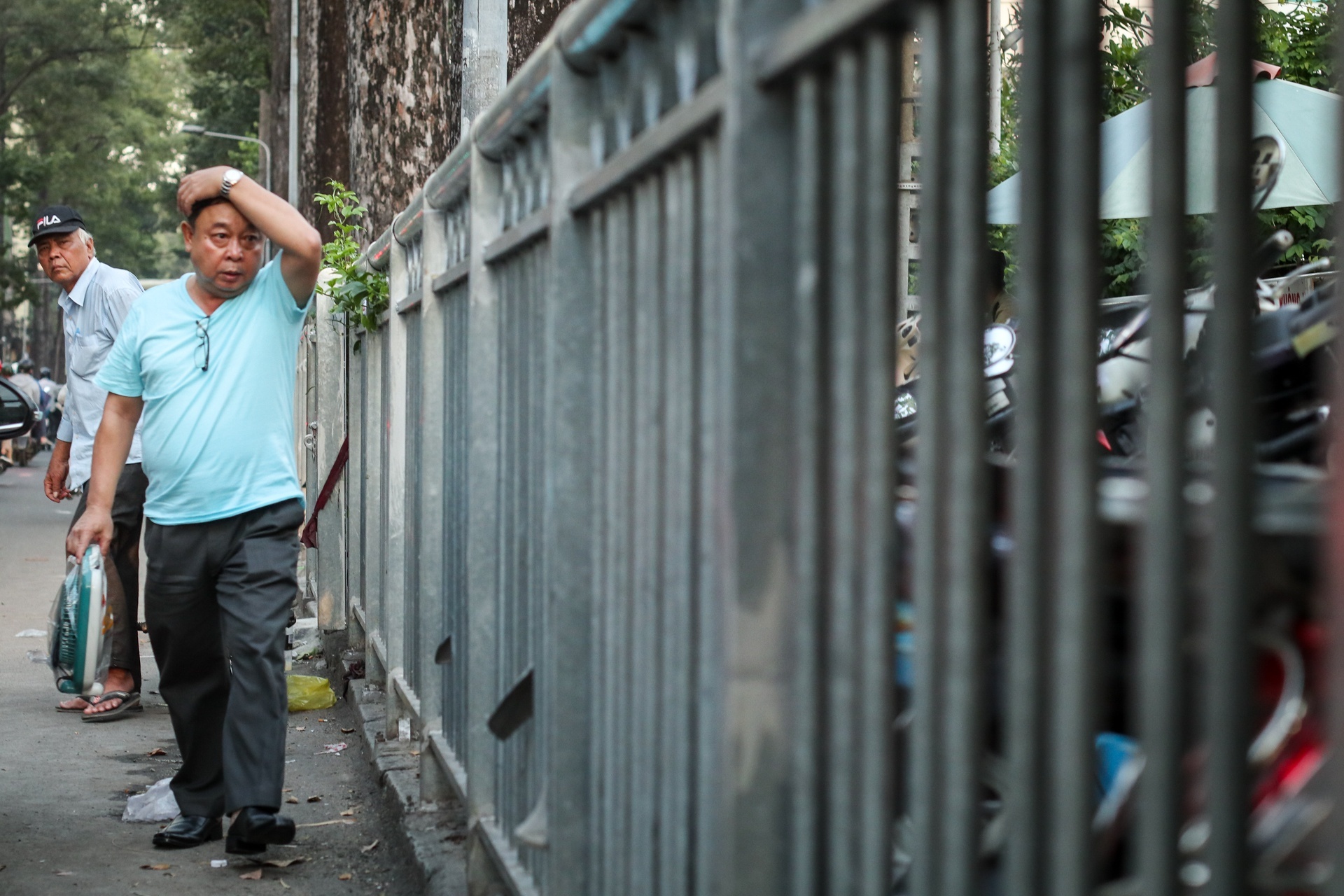 So GTVT TP.HCM de nghi Benh vien Rang Ham Mat hoan tra via he anh 1