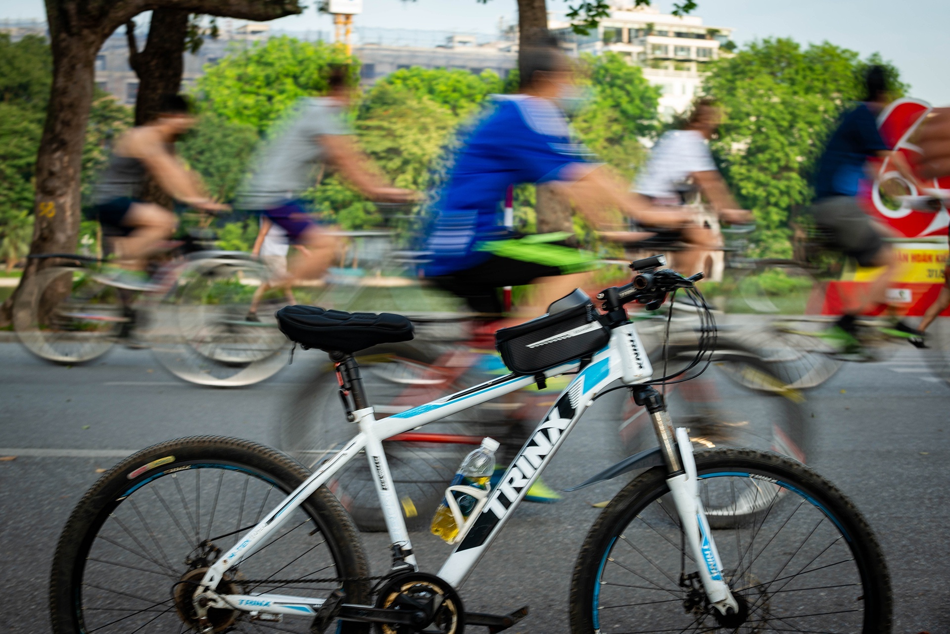 TP.HCM muon mo lan rieng cho xe dap o xa lo Ha Noi hinh anh