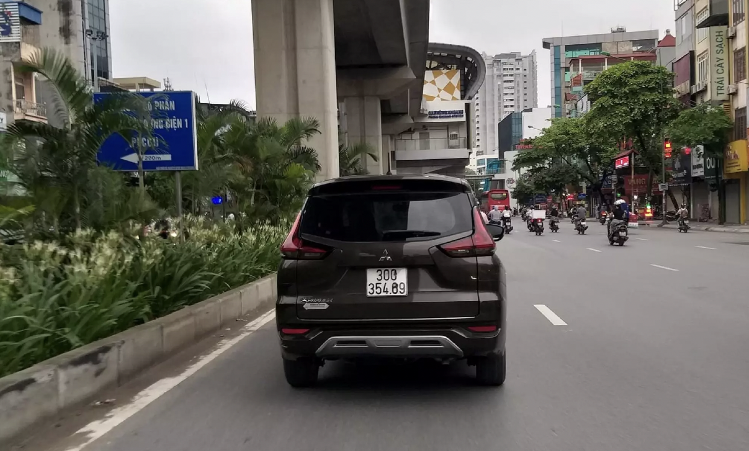 oto lam bien gia de ne phat nguoi anh 1