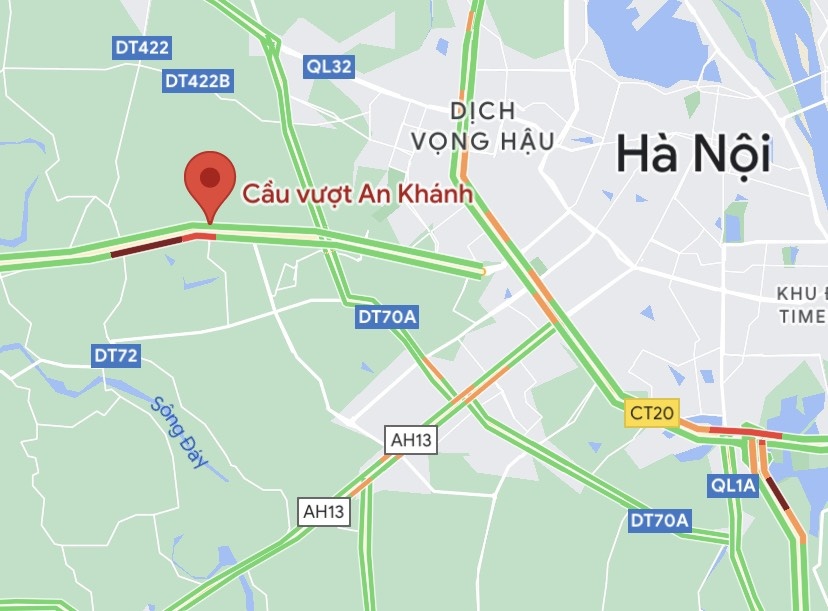 Chay xe giuong nam tren dai lo Thang Long,  hanh khach thao chay anh 3