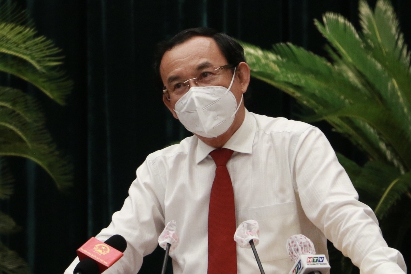 Bi thu Nguyen Van Nen nhan loi vi cham khen thuong luc luong tuyen dau anh 1