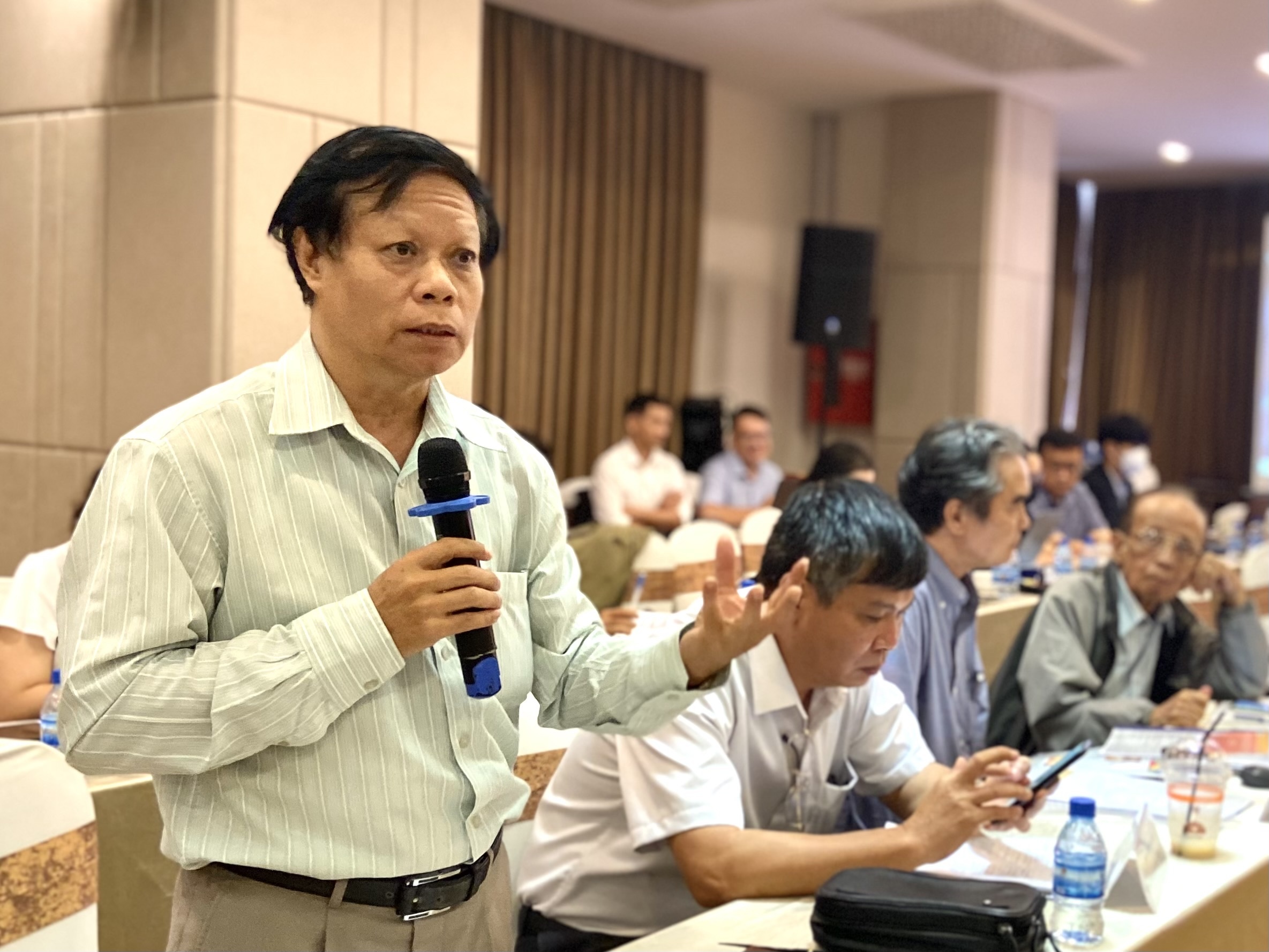 De xuat lam lan xe buyt dau tien tu Ham Nghi den Tan Son Nhat anh 2